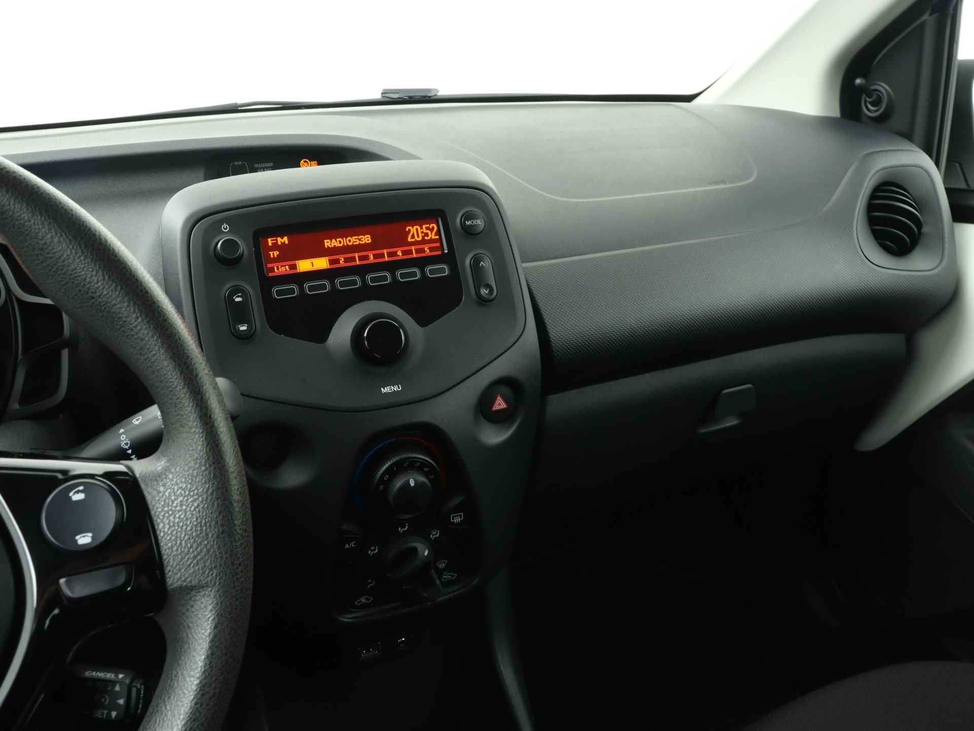 Toyota Aygo 1.0 VVT-i x-fun | Radio | Airco | - 8/40