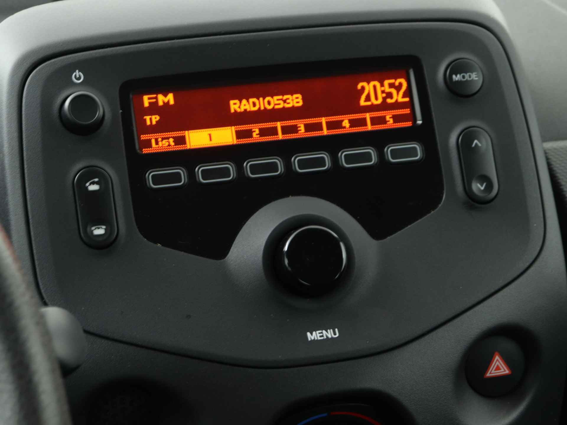 Toyota Aygo 1.0 VVT-i x-fun | Radio | Airco | - 10/40