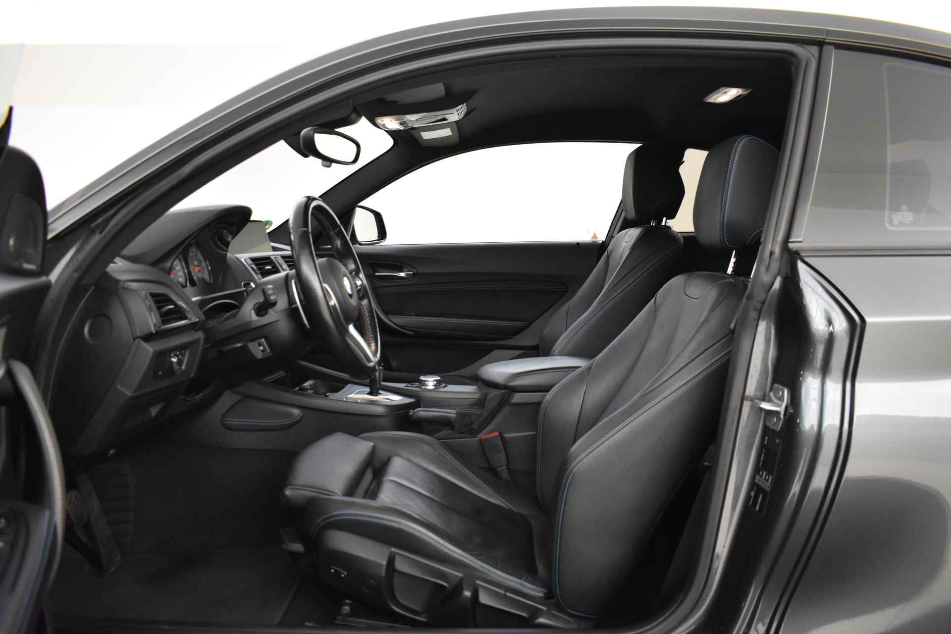 BMW 2 Serie Coupé M2 DCT High Executive Automaat / Achteruitrijcamera / Sportstoelen / Comfort Access / Harman-Kardon / Stoelverwarming / Navigatie Professional - 13/56