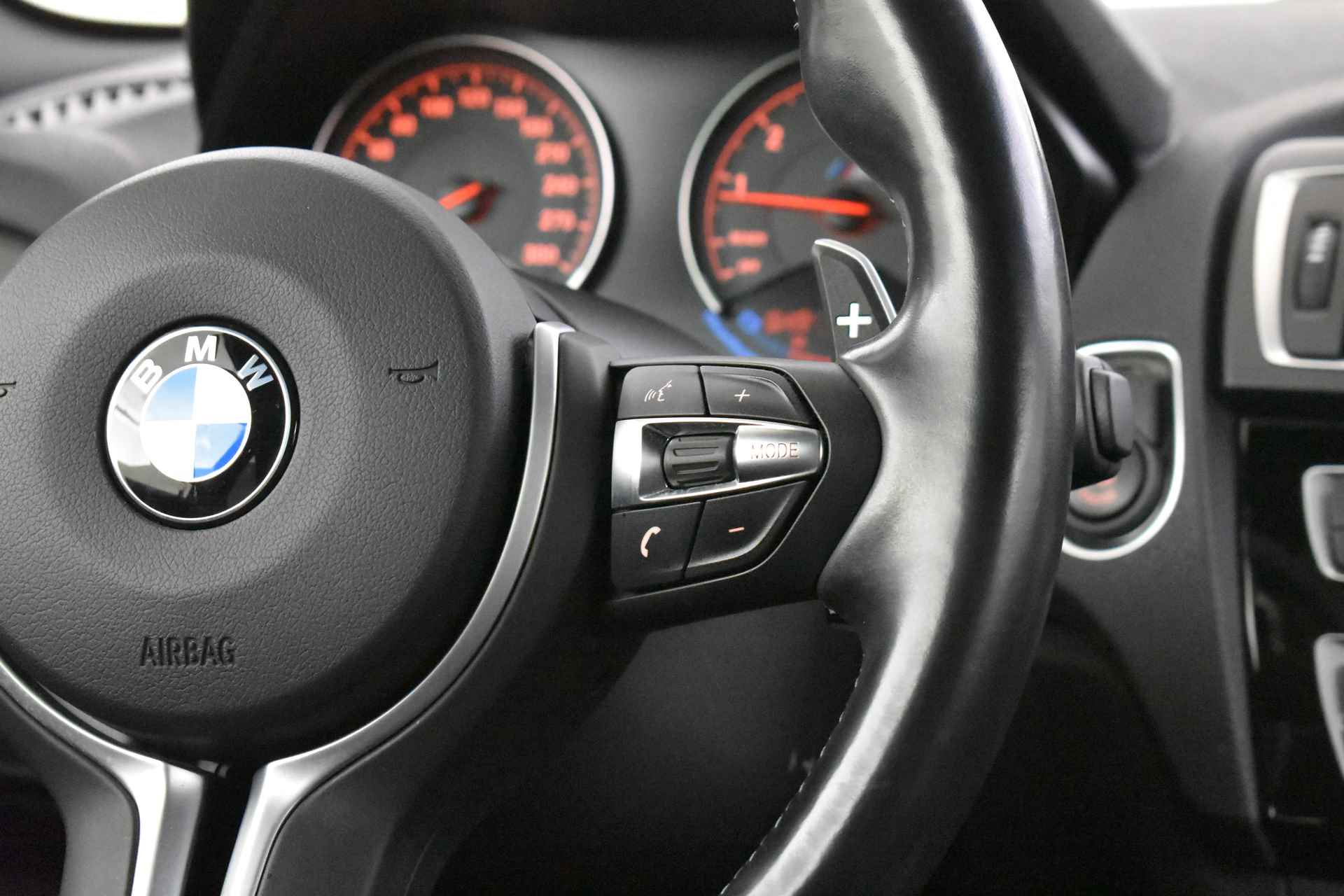 BMW 2 Serie Coupé M2 DCT High Executive Automaat / Achteruitrijcamera / Sportstoelen / Comfort Access / Harman-Kardon / Stoelverwarming / Navigatie Professional - 19/56