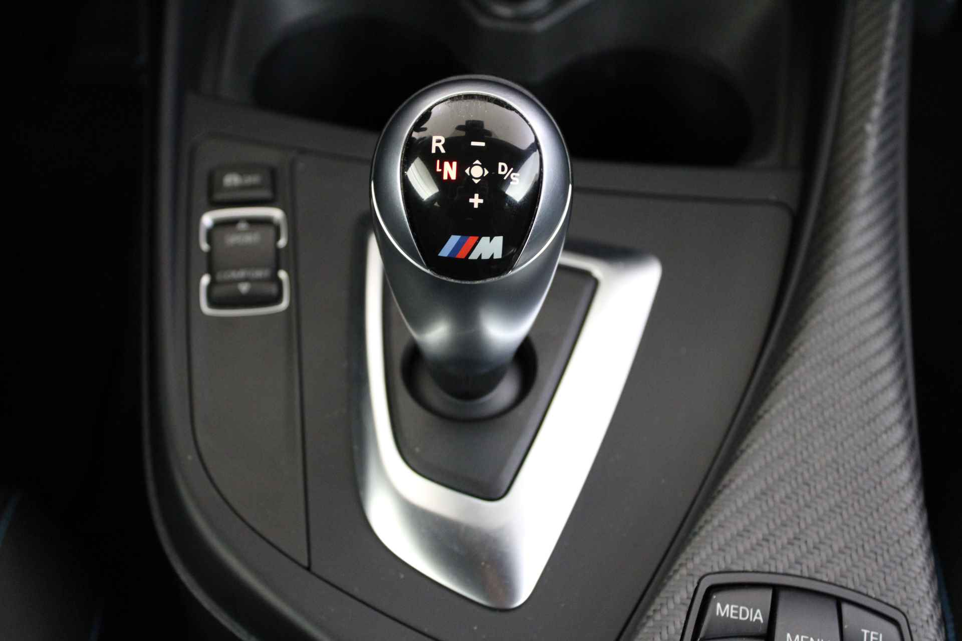 BMW 2 Serie Coupé M2 DCT High Executive Automaat / Achteruitrijcamera / Sportstoelen / Comfort Access / Harman-Kardon / Stoelverwarming / Navigatie Professional - 26/50