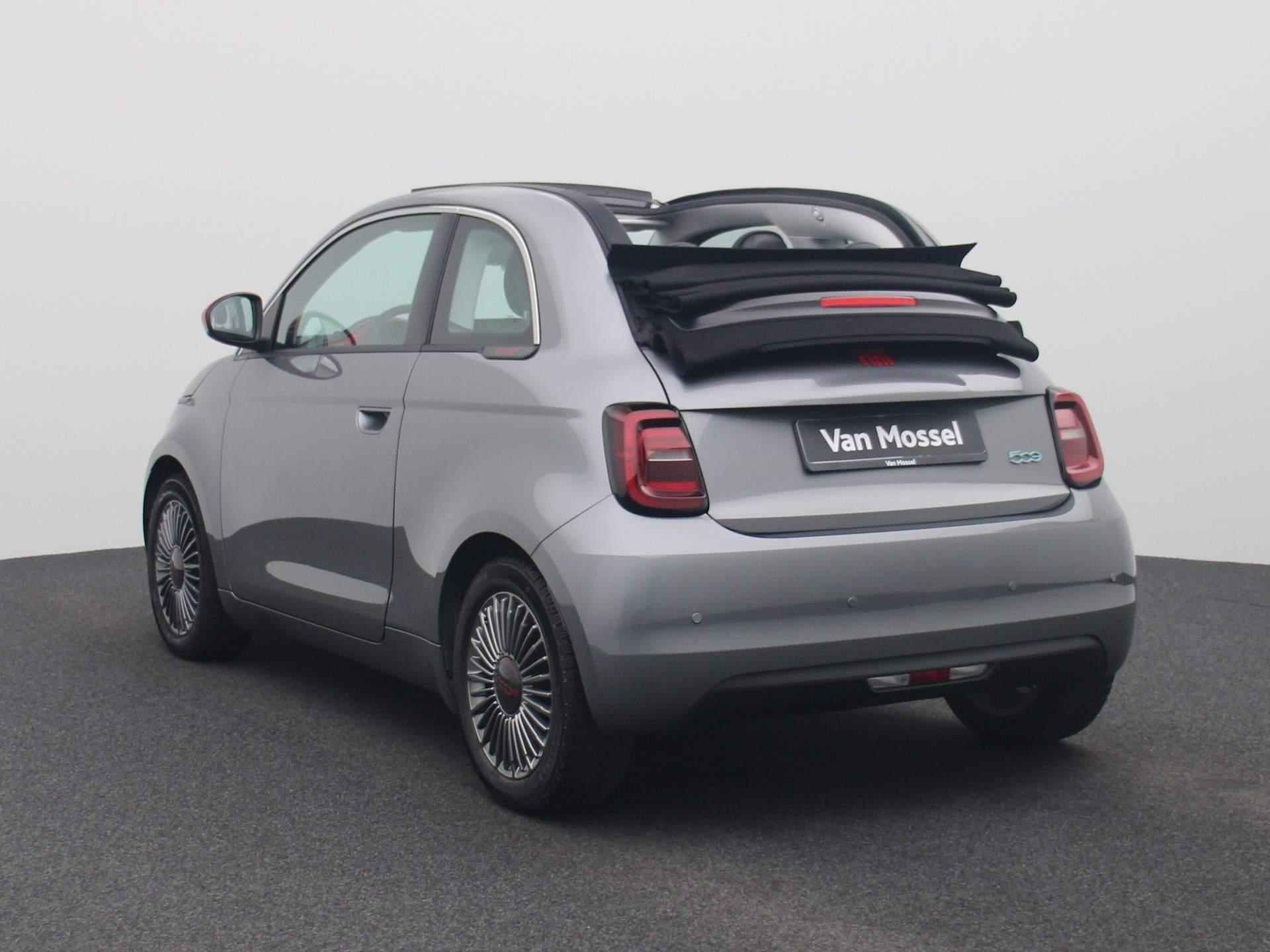 Fiat 500e C Icon 42 kWh | RED | € 22.900,- na aftrek subsidie | Navi | ECC | PDC | LMV | LED | - 3/44