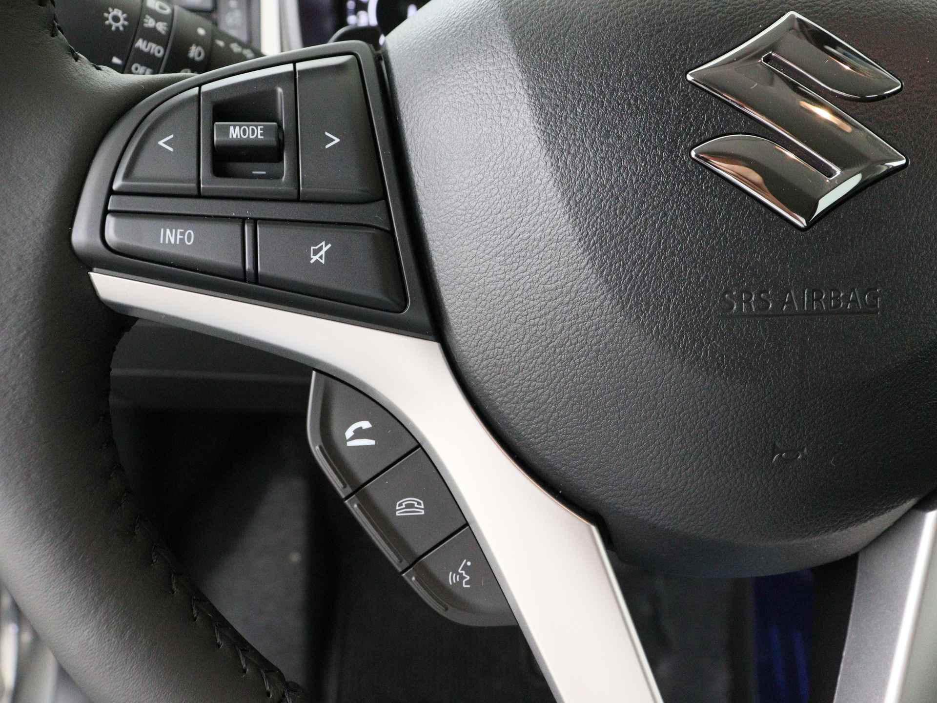 Suzuki Ignis 1.2 Smart Hybrid Style CVT *** DEMO NIET BESCHIKBAAR VOOR VERKOOP *** I Navigatie I Climate Control I Cruise Control I Camera I USB I - 19/37