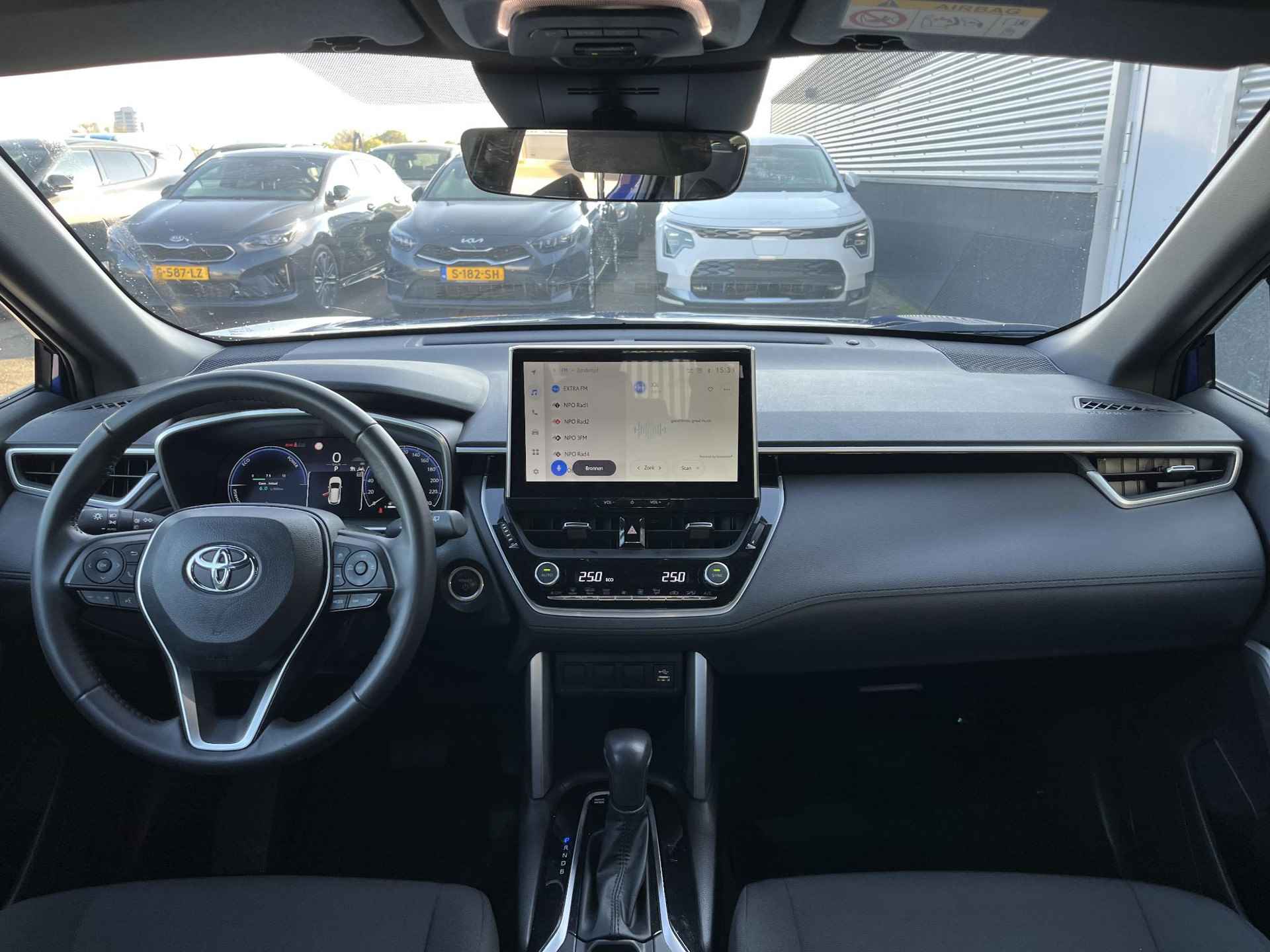 Toyota Corolla Cross 2.0 High Power Hybrid Active Apple Carplay en/of Android auto, Achteruitrijcamera, Adaptieve cruise control, LMV, Digitaal dashboard, Nieuw geleverd en dealeronderhouden, BTW-auto - 18/44