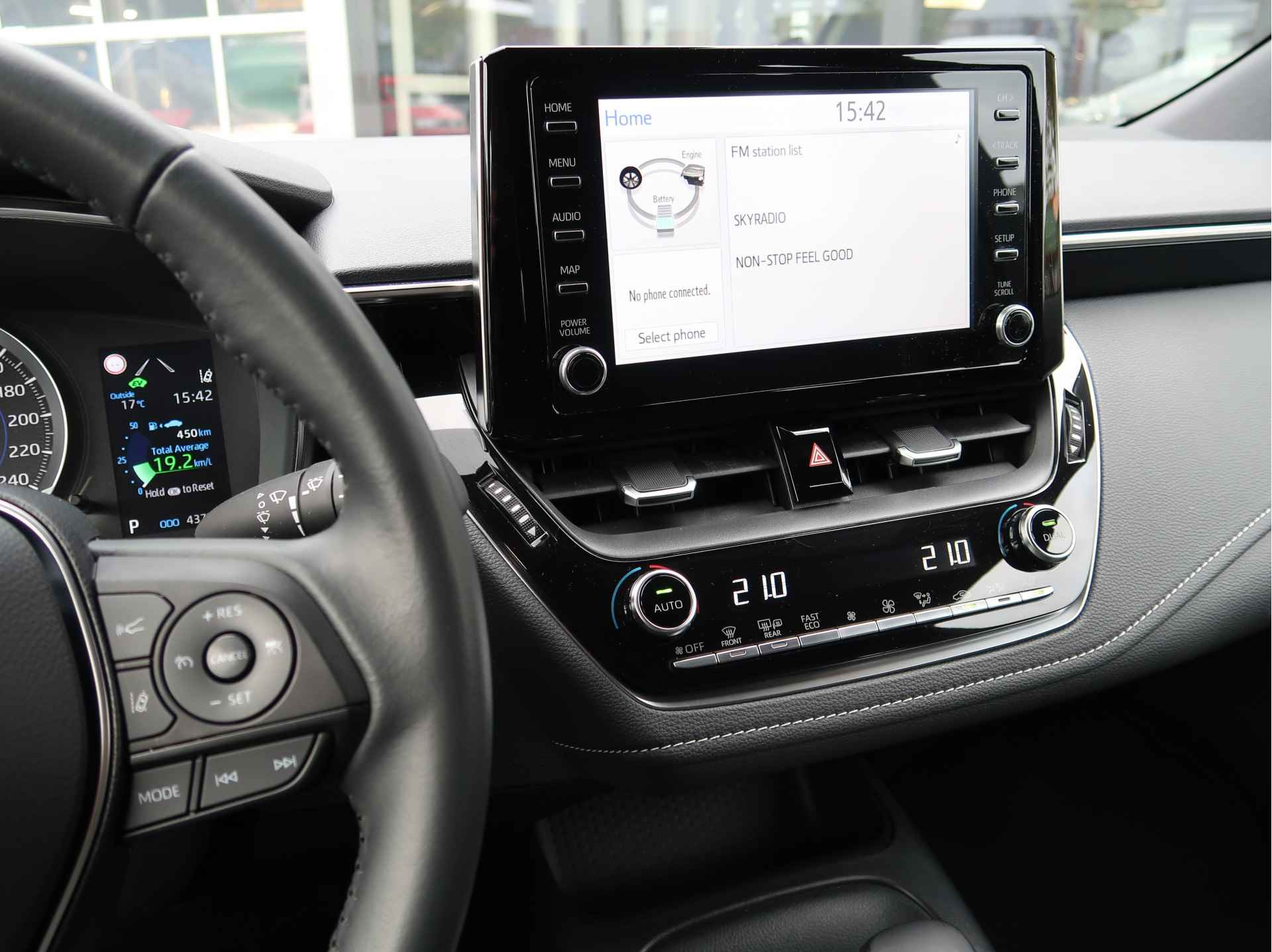 Toyota Corolla Touring Sports 1.8 Hybrid Active | adapt cruise | carplay | camera | - 10/18