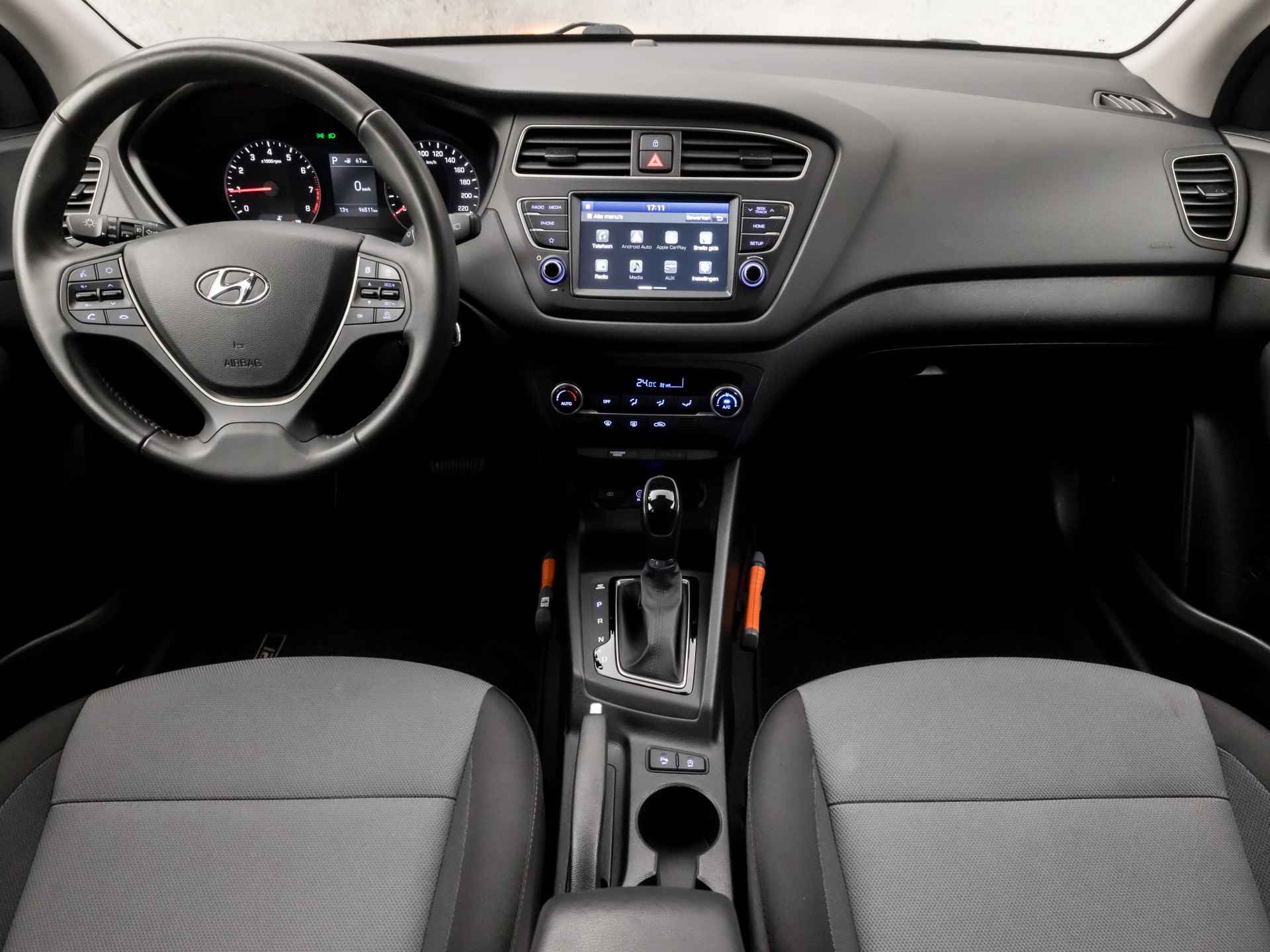 Hyundai i20 1.0 T-GDI Sport Automaat (APPLE CARPLAY, ZWART DAK, CLIMATE, GETINT GLAS, CAMERA, SPORTSTOELEN, XENON, NIEUWE APK, CRUISE, NIEUWSTAAT) - 6/33