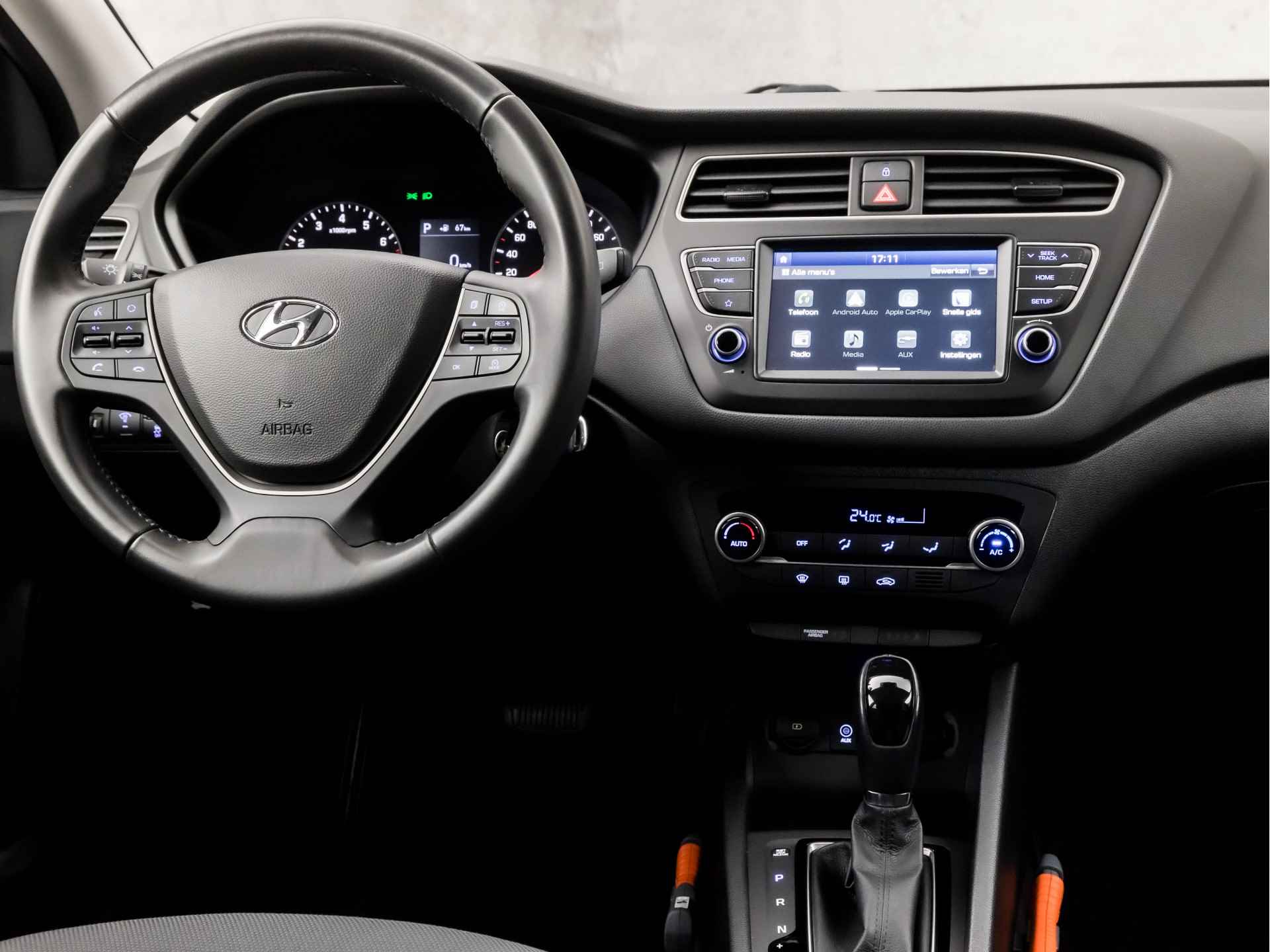 Hyundai i20 1.0 T-GDI Sport Automaat (APPLE CARPLAY, ZWART DAK, CLIMATE, GETINT GLAS, CAMERA, SPORTSTOELEN, XENON, NIEUWE APK, CRUISE, NIEUWSTAAT) - 7/33