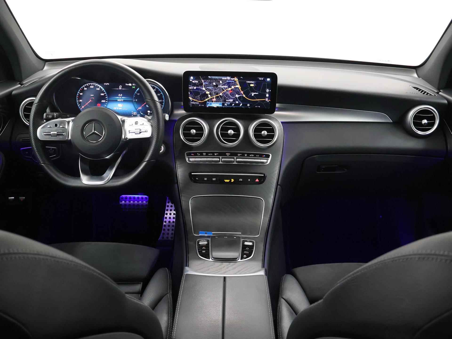 Mercedes-Benz GLC-klasse 300e 4MATIC Premium AMG | Panoramadak | Trekhaak | Digitaal Dashboard | Dodehoekassistent | Achteruitrijcamera | Elektr. achterklep | sfeerverlichting | - 9/49