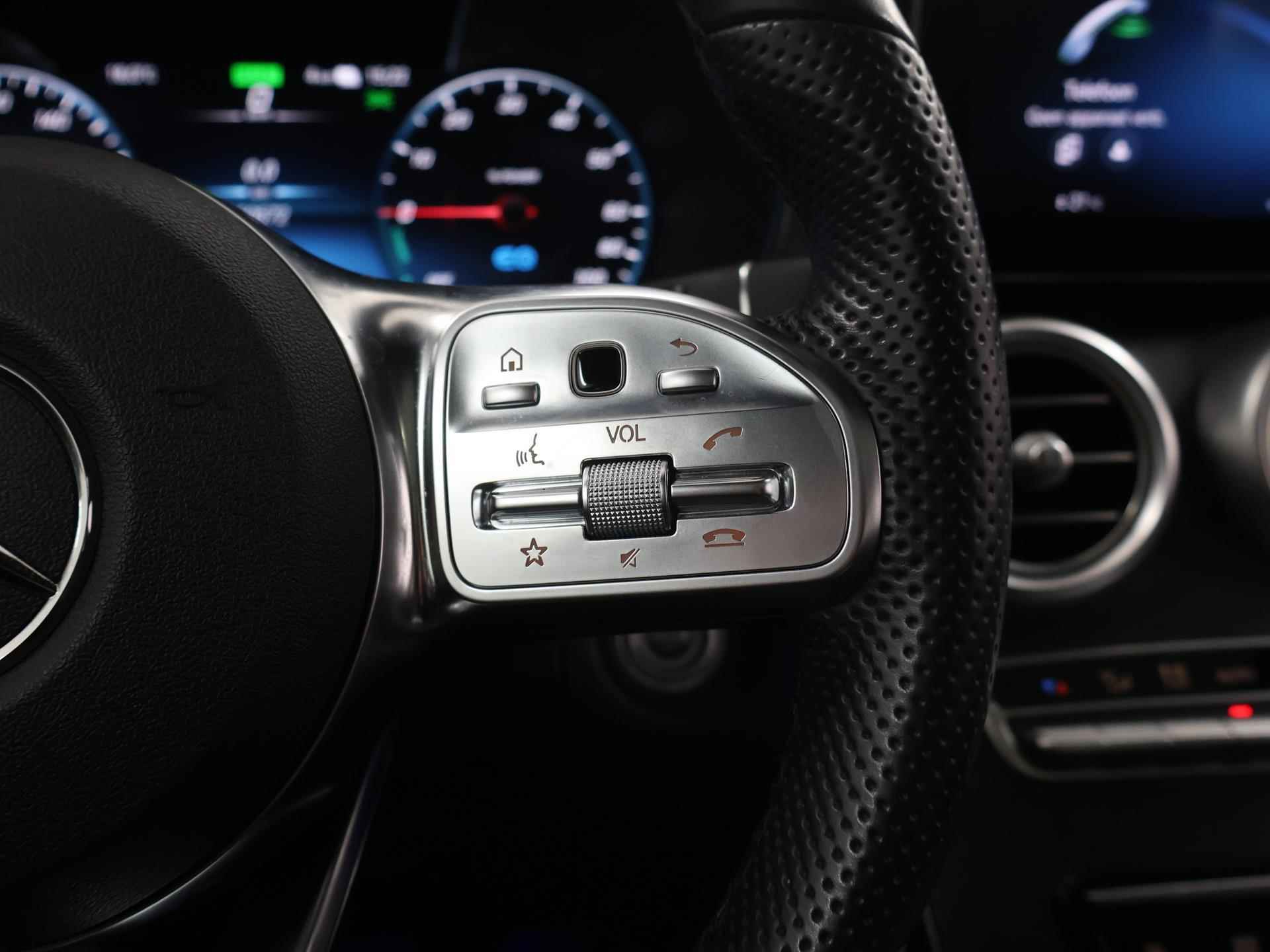 Mercedes-Benz GLC-klasse 300e 4MATIC Premium AMG | Panoramadak | Trekhaak | Digitaal Dashboard | Dodehoekassistent | Achteruitrijcamera | Elektr. achterklep | sfeerverlichting | - 33/49