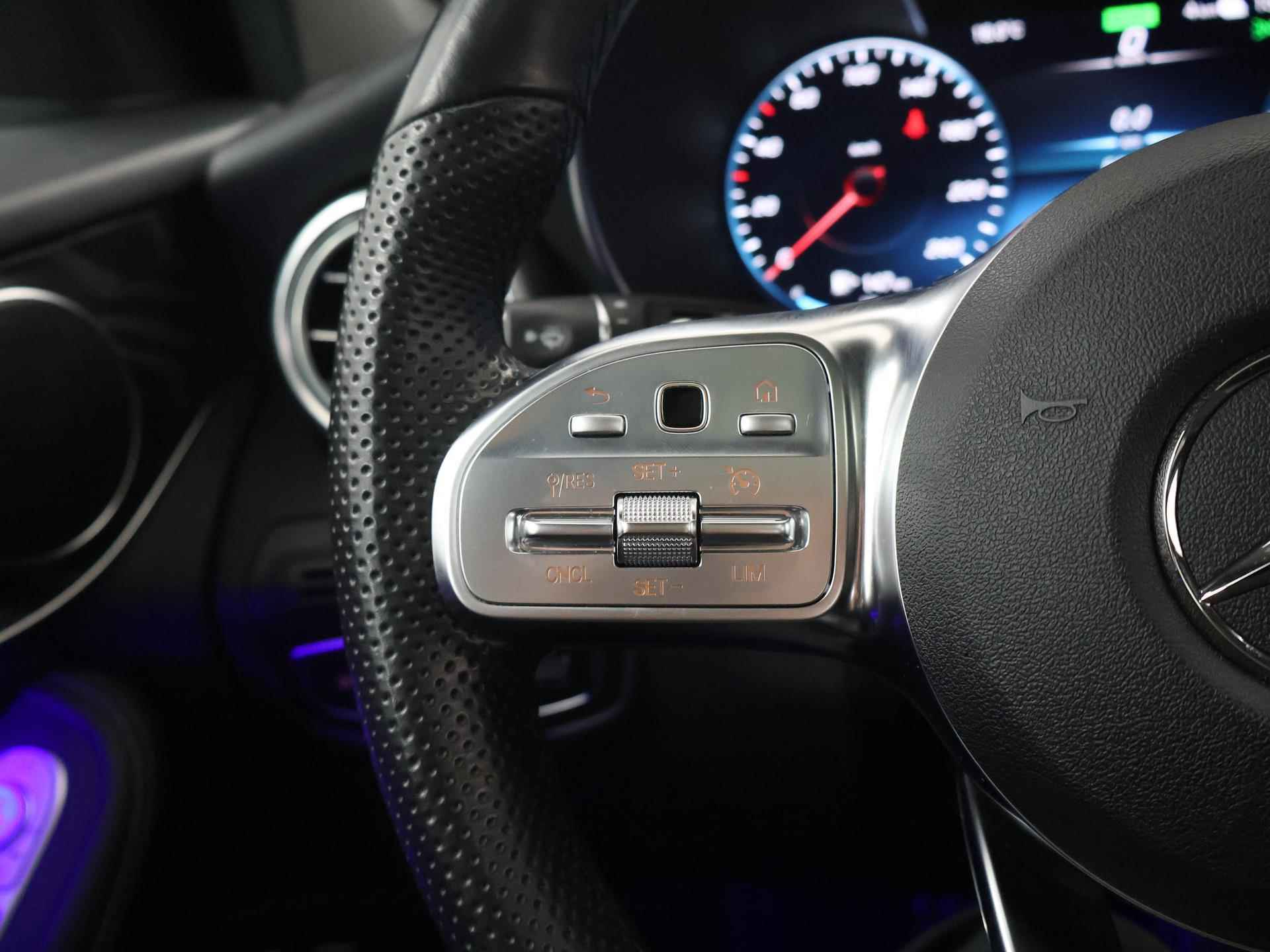 Mercedes-Benz GLC-klasse 300e 4MATIC Premium AMG | Panoramadak | Trekhaak | Digitaal Dashboard | Dodehoekassistent | Achteruitrijcamera | Elektr. achterklep | sfeerverlichting | - 35/49