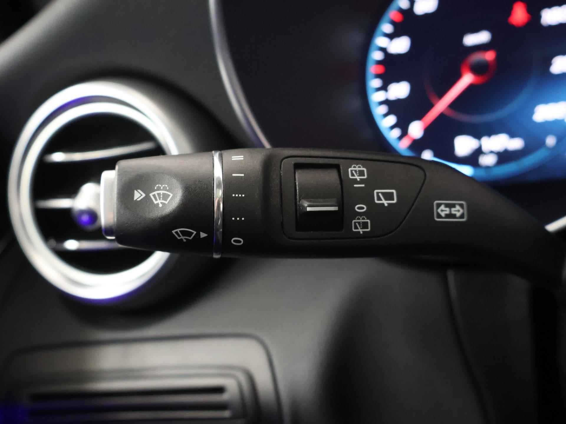 Mercedes-Benz GLC-klasse 300e 4MATIC Premium AMG | Panoramadak | Trekhaak | Digitaal Dashboard | Dodehoekassistent | Achteruitrijcamera | Elektr. achterklep | sfeerverlichting | - 36/49