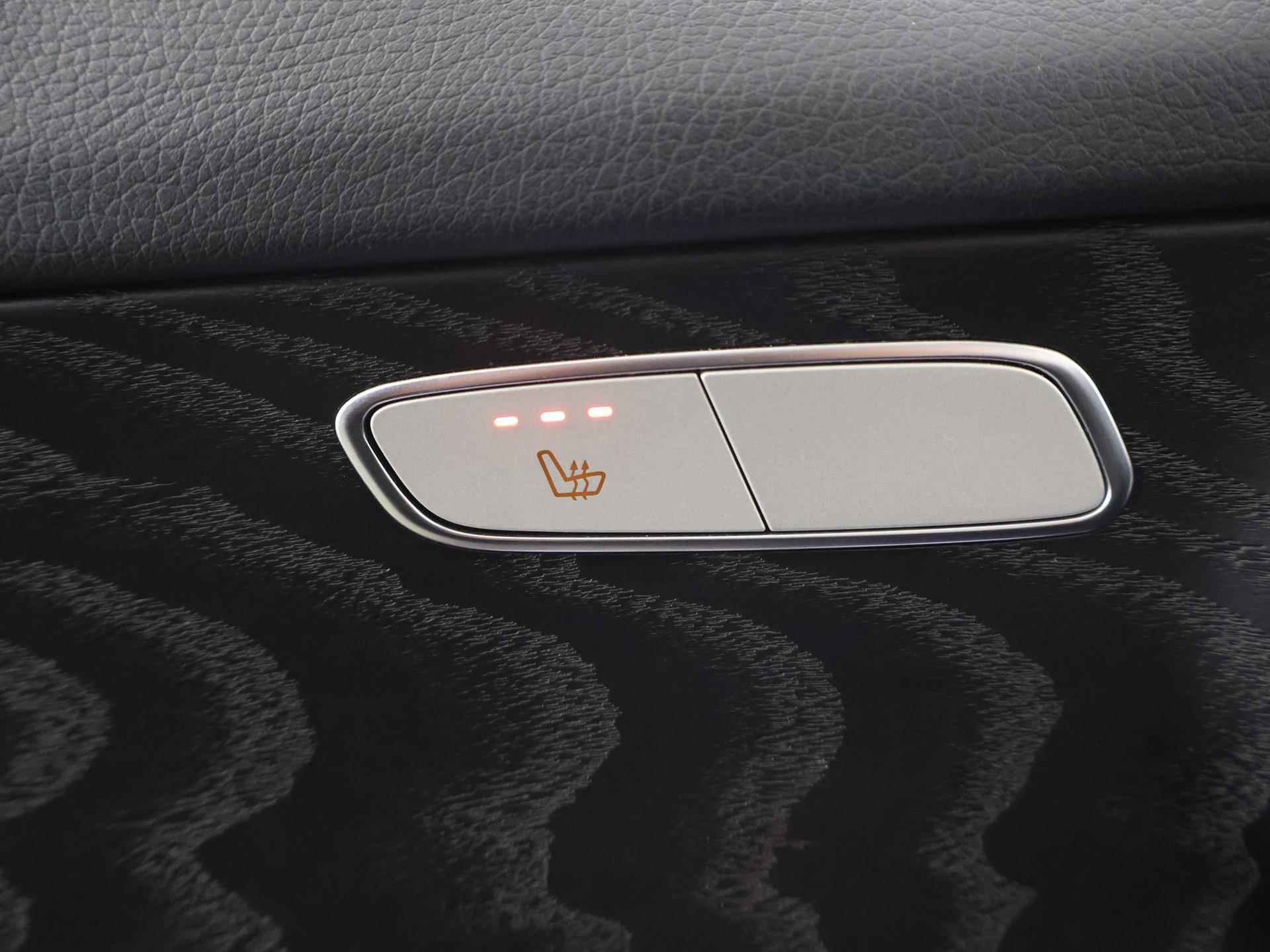 Mercedes-Benz GLC-klasse 300e 4MATIC Premium AMG | Panoramadak | Trekhaak | Digitaal Dashboard | Dodehoekassistent | Achteruitrijcamera | Elektr. achterklep | sfeerverlichting | - 38/49
