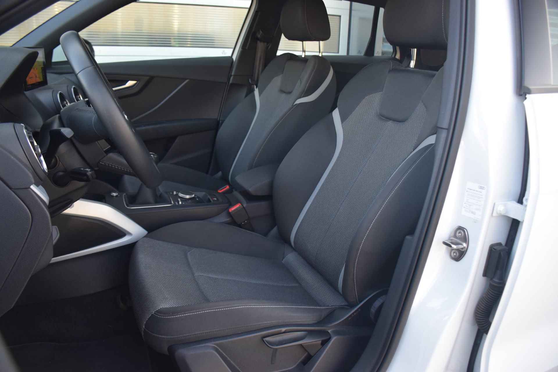 Audi Q2 30 TFSI 116pk Epic | Navigatie | Apple Carplay/Android Auto | Parkeersensor Achter - 3/35