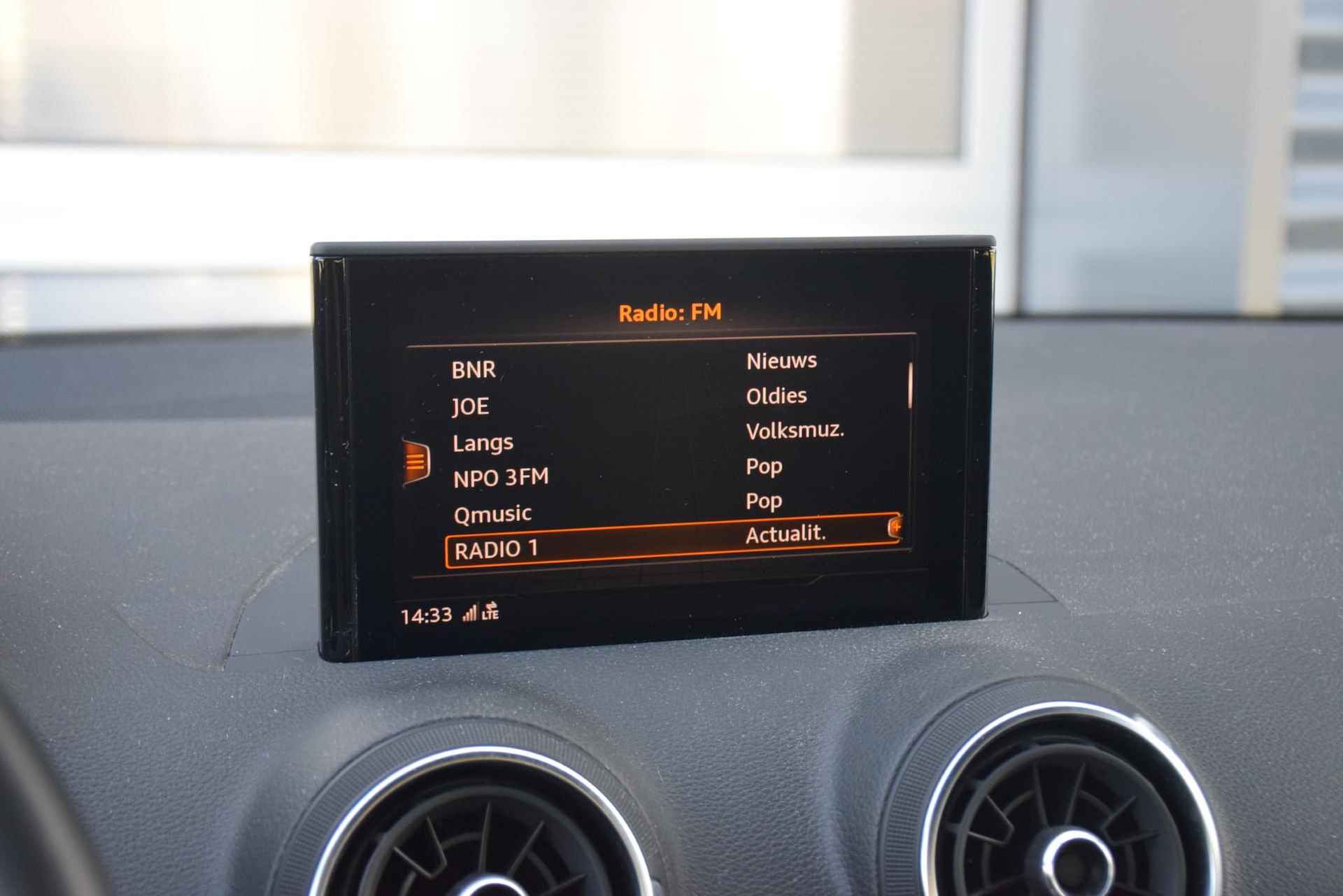 Audi Q2 30 TFSI 116pk Epic | Navigatie | Apple Carplay/Android Auto | Parkeersensor Achter - 34/35