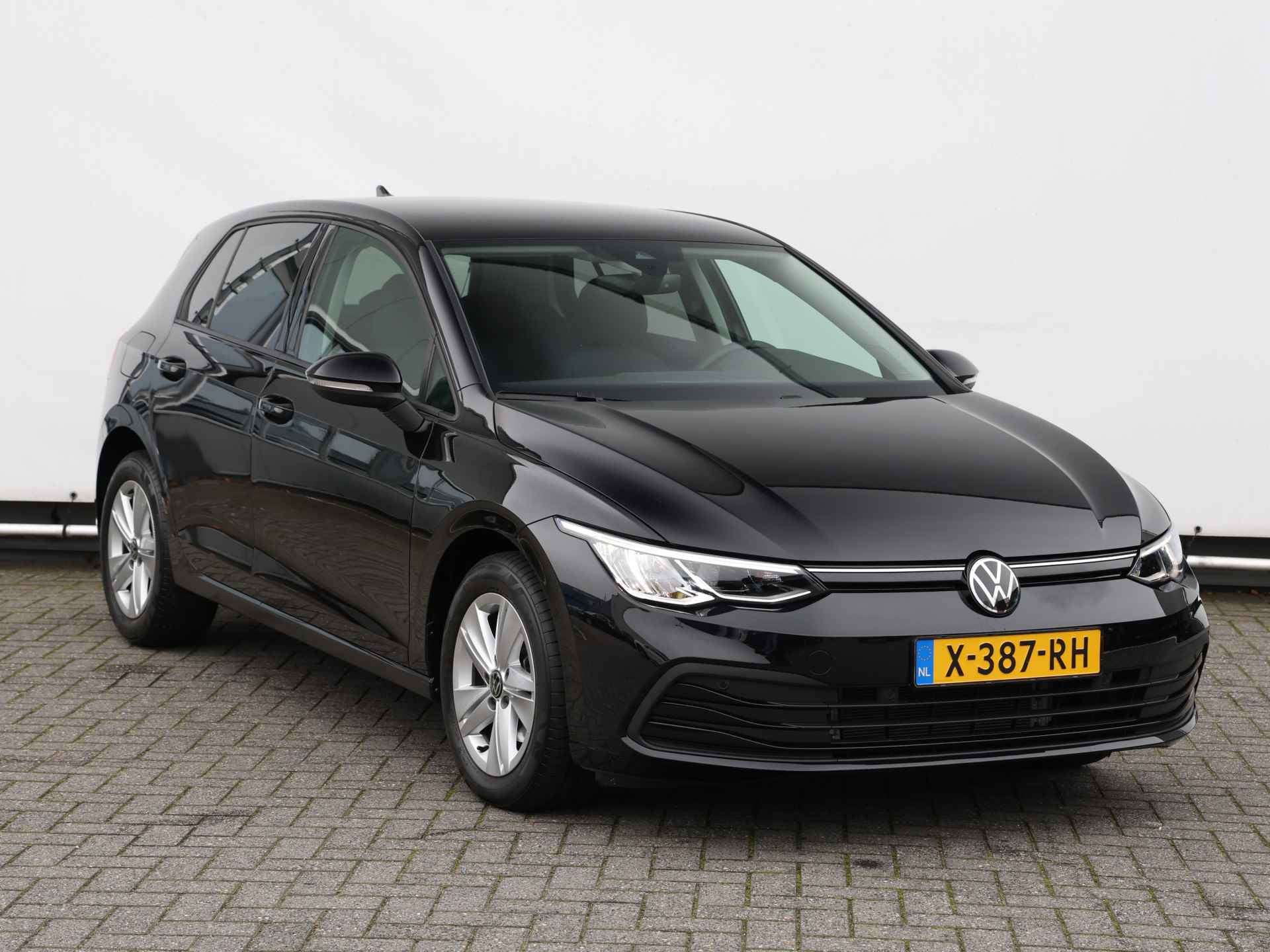 Volkswagen Golf 1.0 TSI Life Business 110pk DSG | LED I Ergo stoelen I Stoelverwarming I Navigatie I Cruise control - 3/43