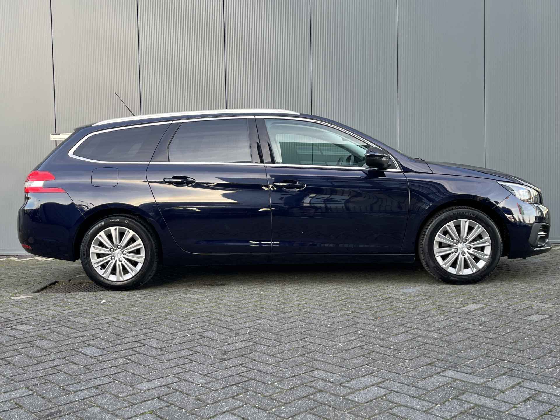 Peugeot 308 1.5 HDi 130pk Automaat Premium | Adaptive cruise controle | Panoramadak | Premium Audio | Navigatie | Camera | Parkeersensoren v - 2/32