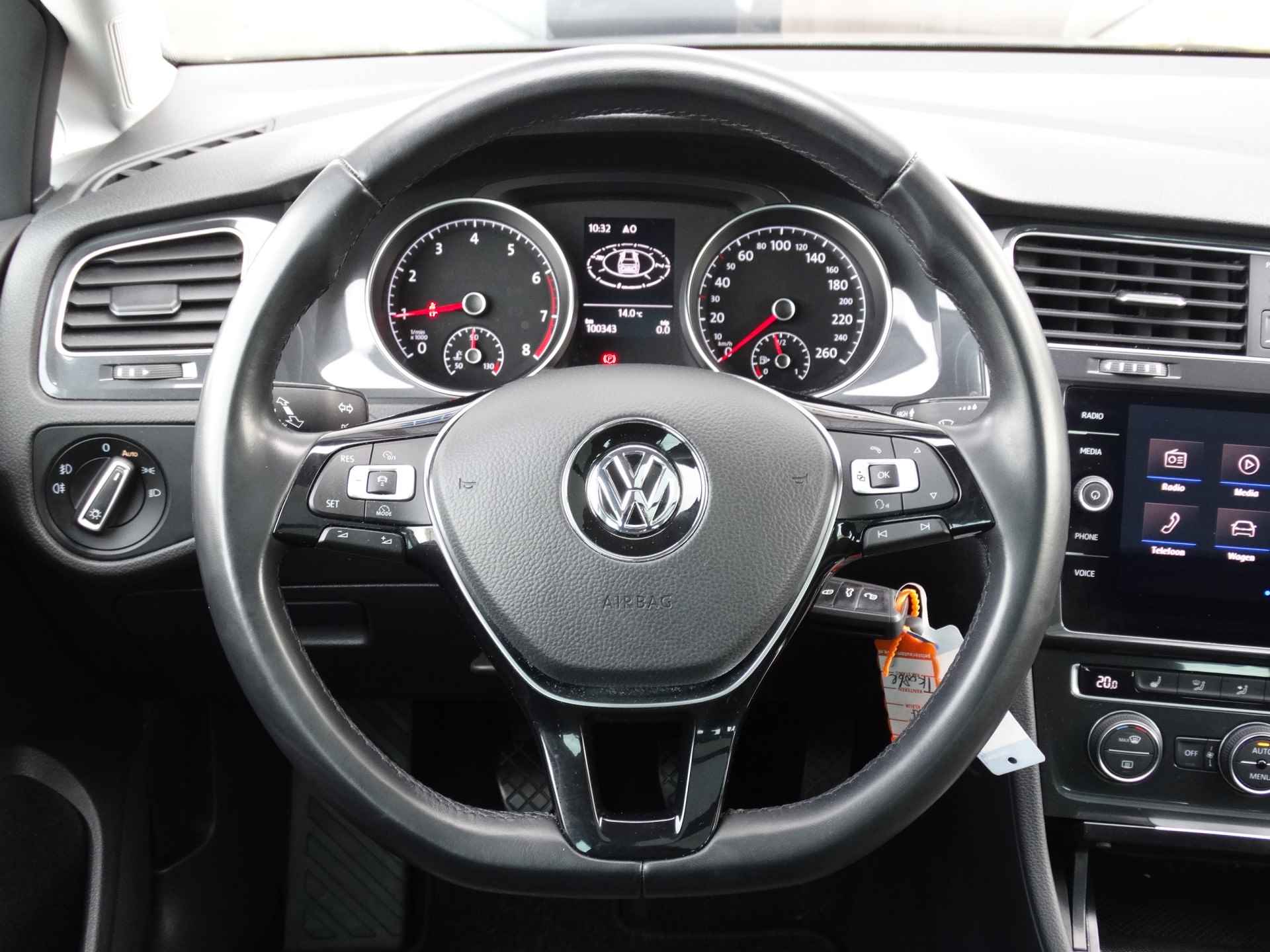 Volkswagen Golf Variant 1.5 TSI 130PK Comfortline Business | Panoramadak | Navigatie | Stoelverwarming | Parkeersensoren | - 20/31