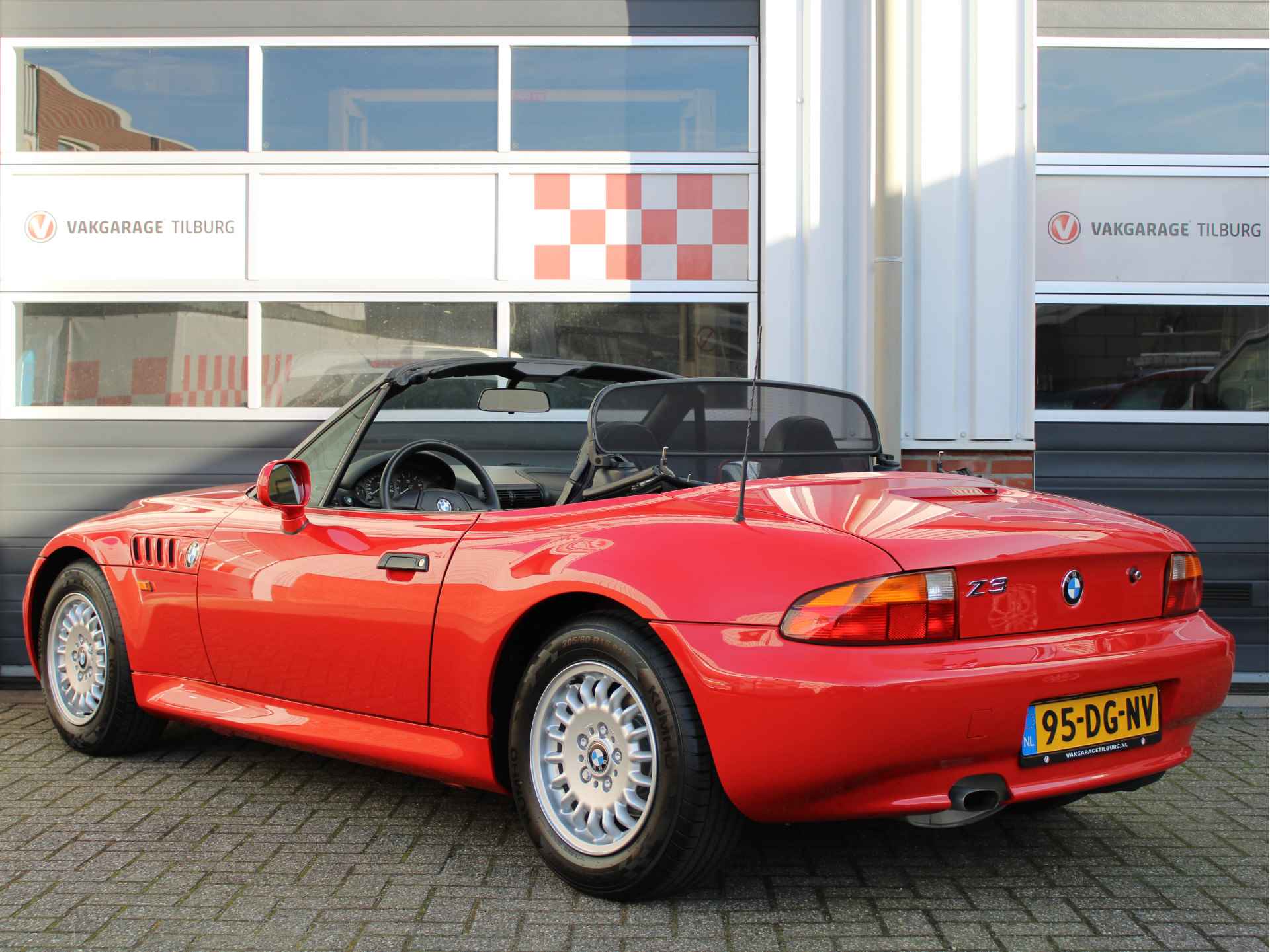 BMW Z3 Roadster 1.9 16V 140PK /Leder/15'LM/Elek. stoelen/Elek. ramen/Windscherm/Stuurbekrachtiging/Youngtimer!/Onderhoudshistorie! - 30/50