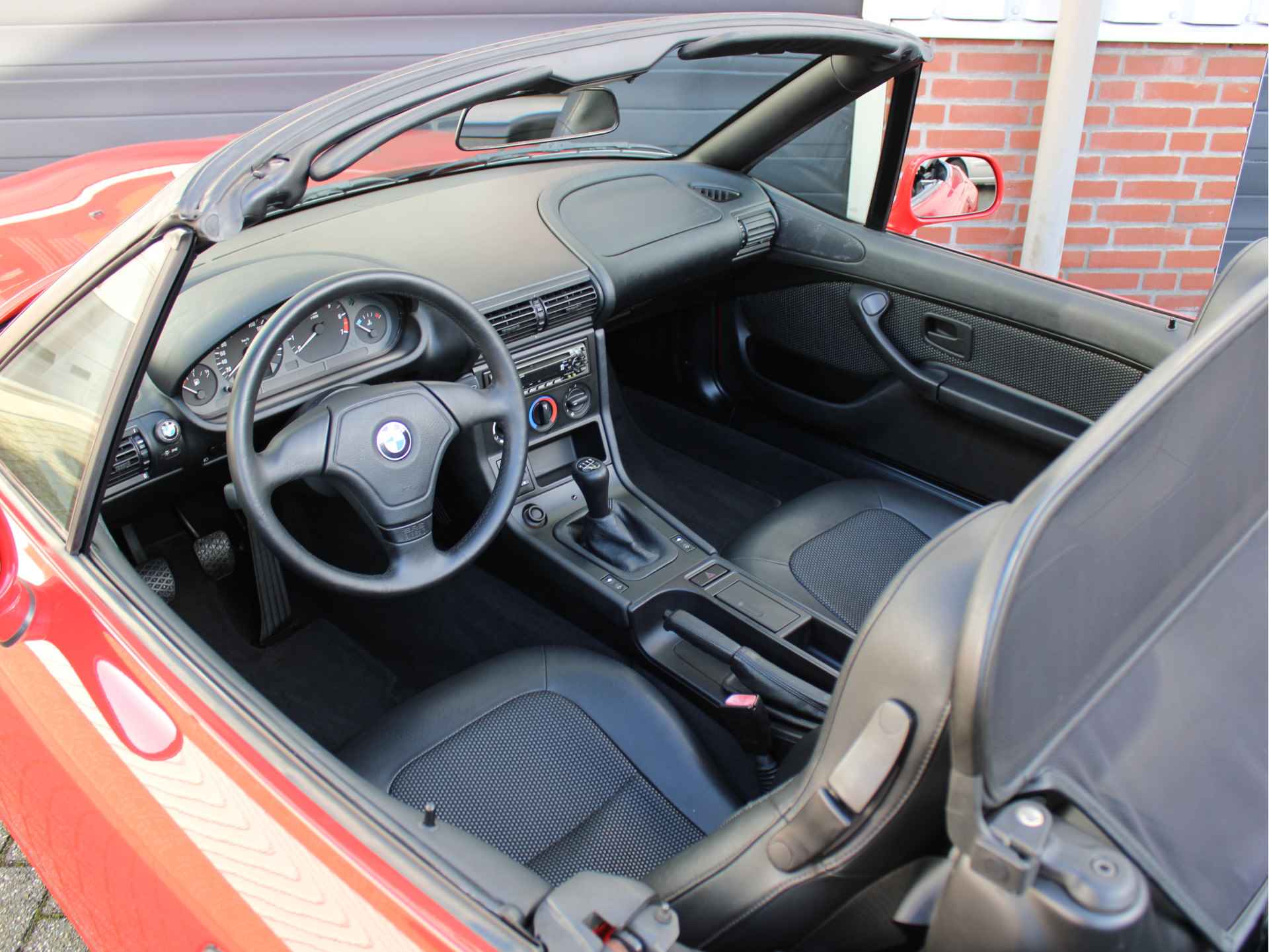 BMW Z3 Roadster 1.9 16V 140PK /Leder/15'LM/Elek. stoelen/Elek. ramen/Windscherm/Stuurbekrachtiging/Youngtimer!/Onderhoudshistorie! - 45/50
