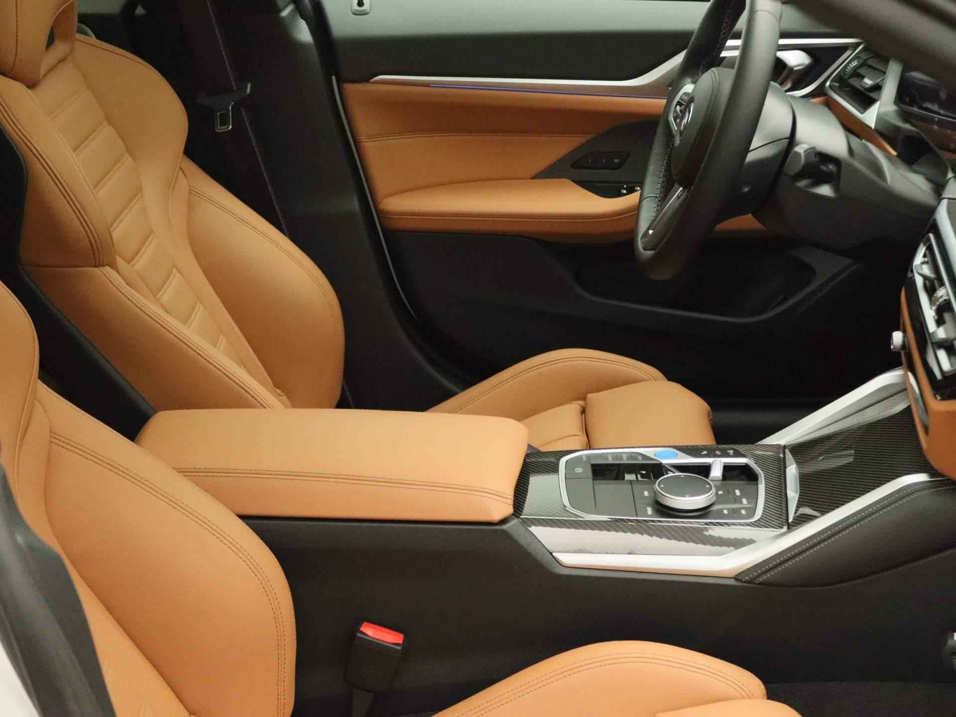 BMW i4 M50 High Executive M Sportpakket Pro 84kwh / Schuifdak / Harman Kardon / Elektrisch verstelbare stoelen / 19'' - 36/37