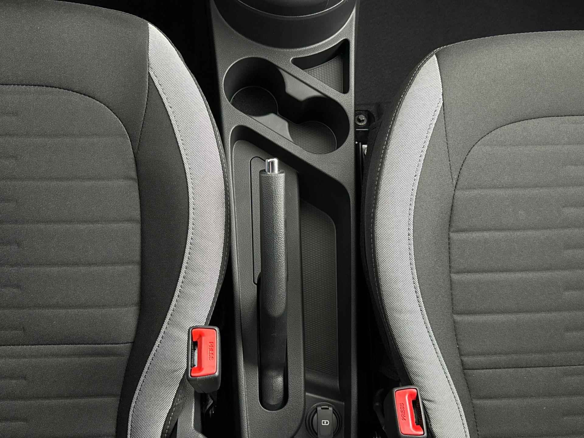 Hyundai i10 1.0 Comfort Smart 5-zits Aut. | Incl. €1000,- Voorraadactie! | Navigatie | Camera | Apple Carplay | Android Auto | Cruise control | Airco | - 28/33