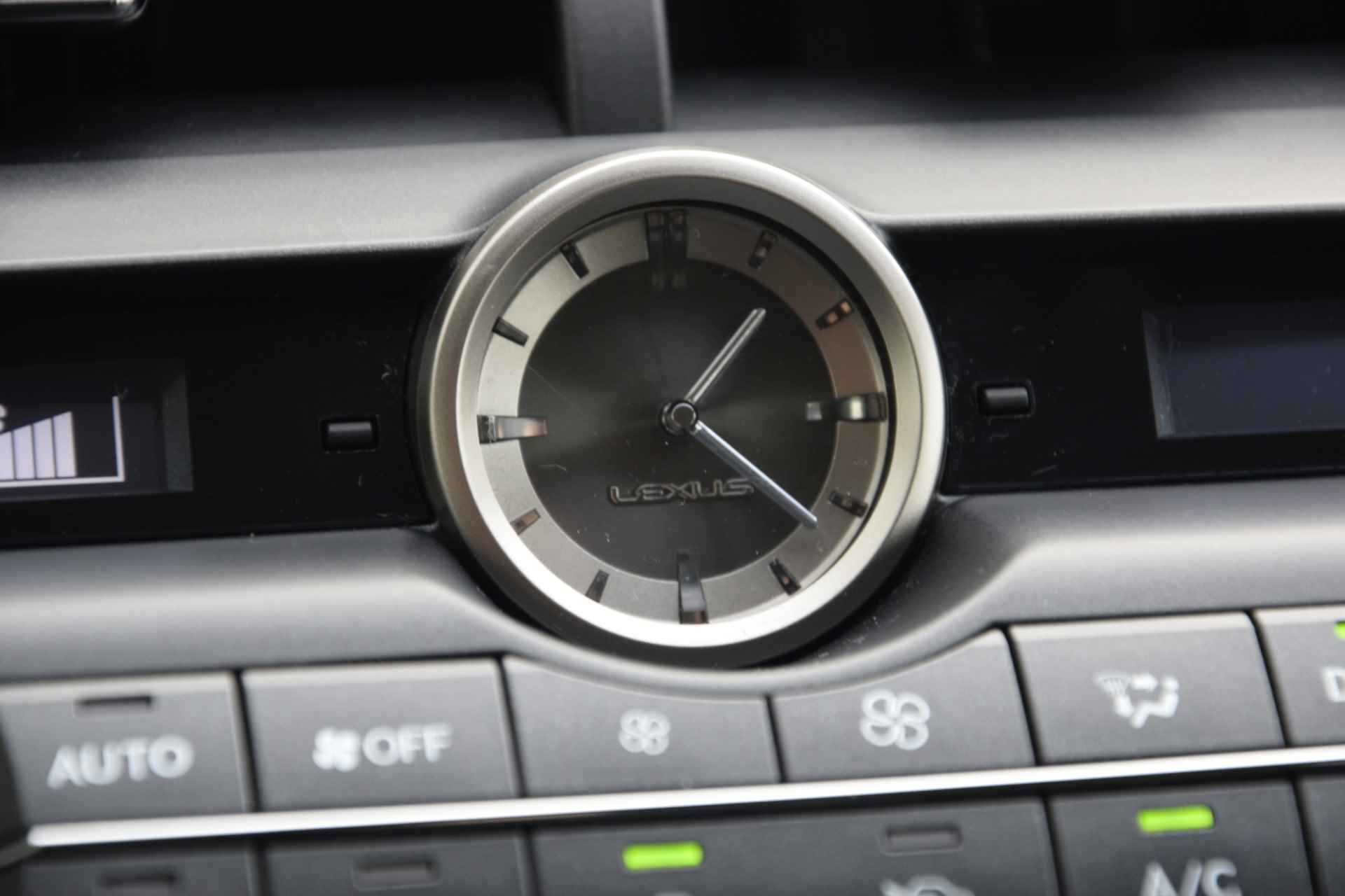 Lexus NX 300h AWD Business Line Pro Automaat | Keyless Entry | Navigatie | Parkeersensoren | Cruise Control | Climate Control | - 23/32