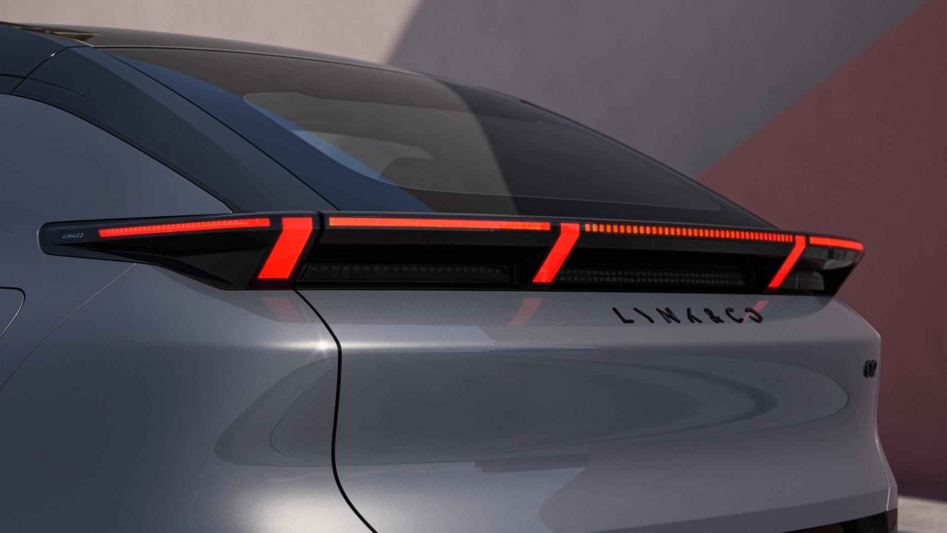 Lynk & Co 02 More 66 kWh | UIT VOORRAAD LEVERBAAR  | HIGH GREYGRID - 6/7