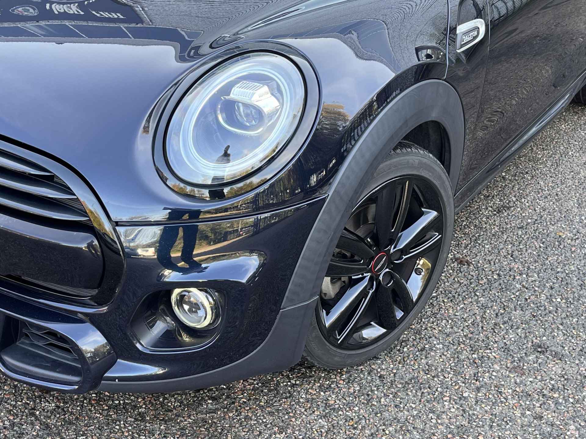 Mini Cooper 1.5 136PK Aut. JCW Pakket | Sportstoelen+verwarming | Navigatie | Climate control | Carplay | Cruise control | PDC | LMV 17 inch - 2/22