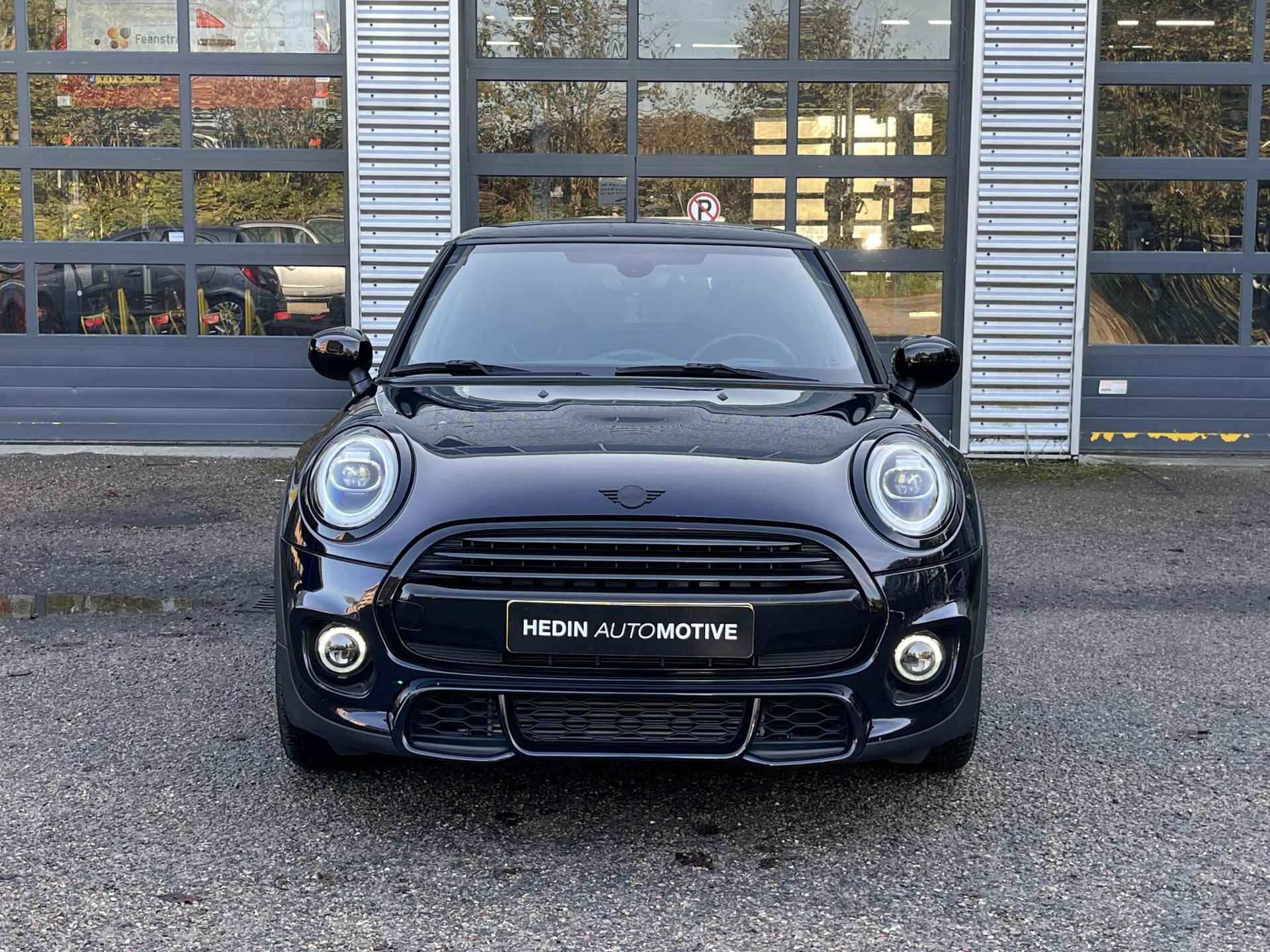 Mini Cooper 1.5 136PK Aut. JCW Pakket | Sportstoelen+verwarming | Navigatie | Climate control | Carplay | Cruise control | PDC | LMV 17 inch - 3/22