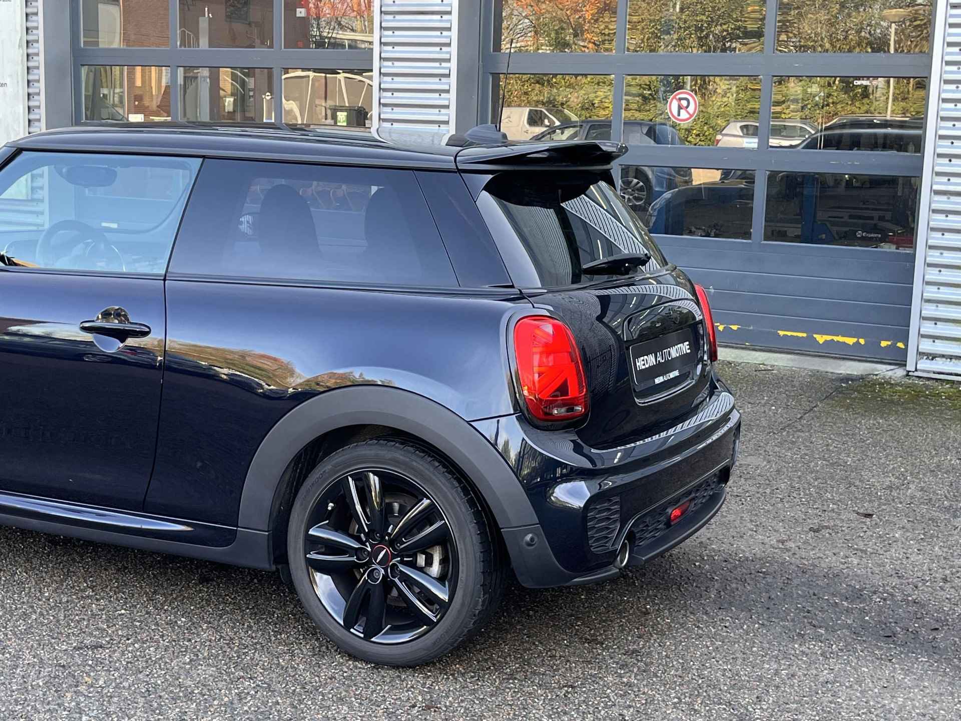 Mini Cooper 1.5 136PK Aut. JCW Pakket | Sportstoelen+verwarming | Navigatie | Climate control | Carplay | Cruise control | PDC | LMV 17 inch - 5/22