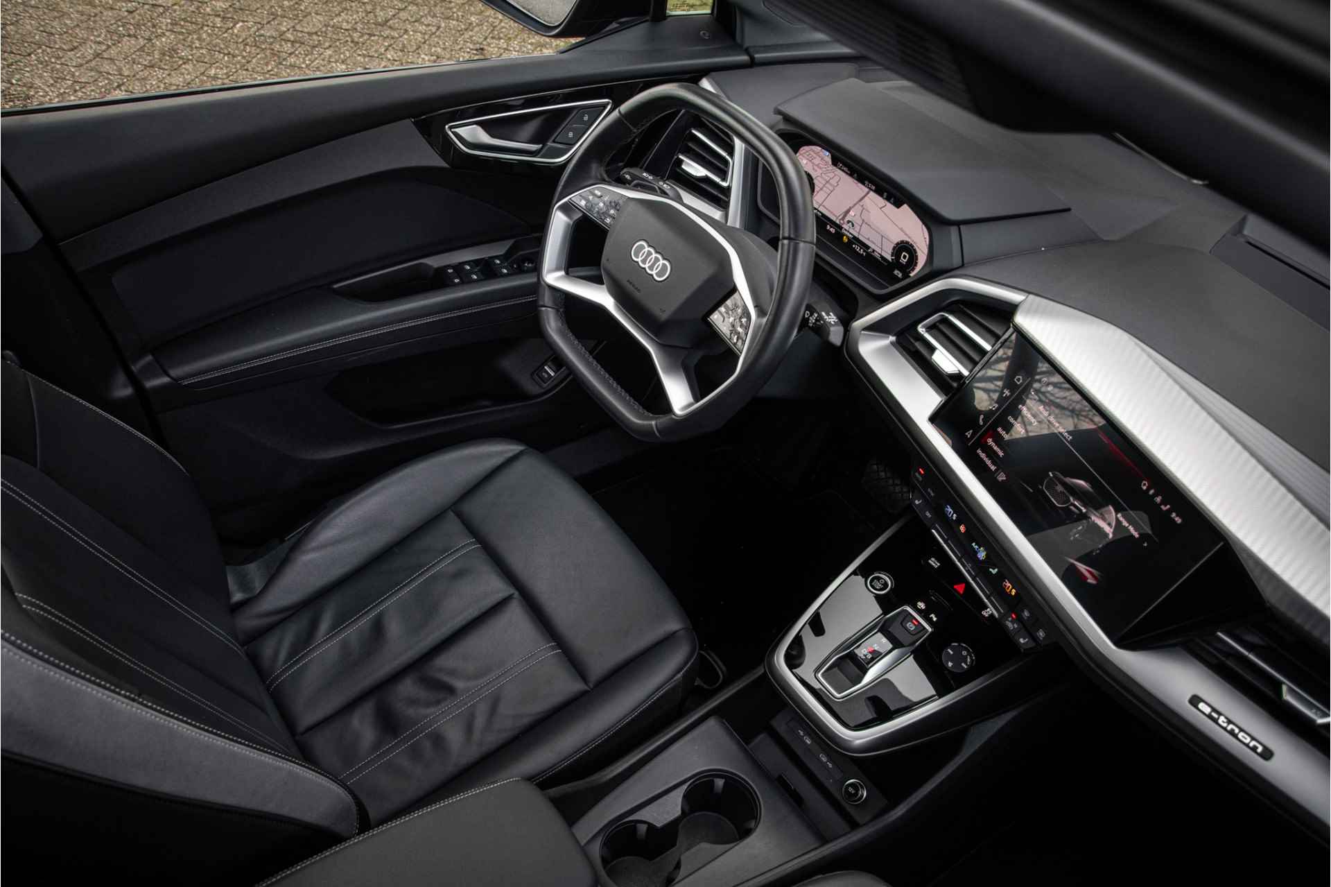 Audi Q4 e-tron 35 Launch edition Advanced Plus 55 kWh - Panodak - Leder - 21inch Rijbereik WLTP 353km - 12% bijtelling! - 49/74