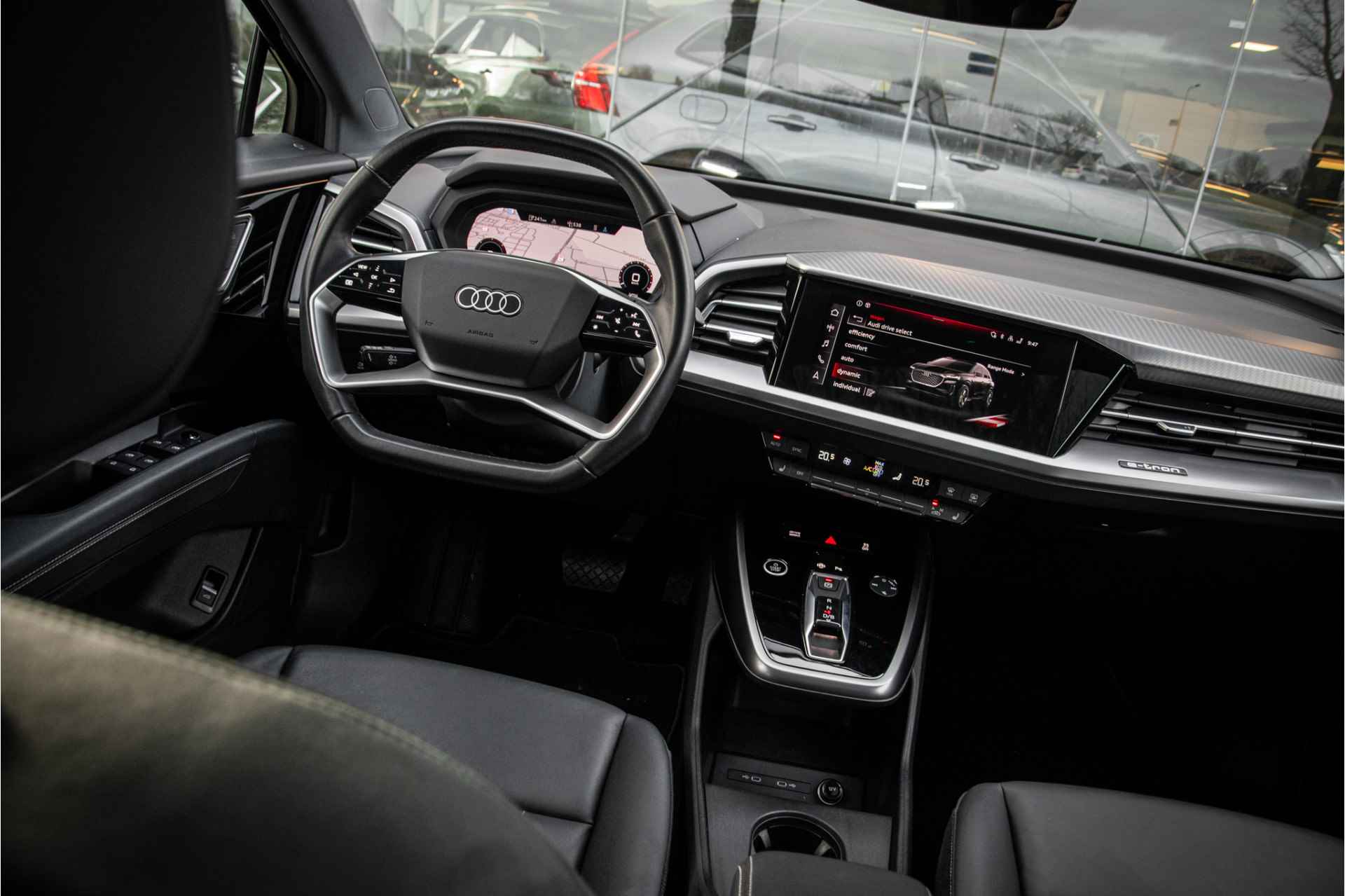 Audi Q4 e-tron 35 Launch edition Advanced Plus 55 kWh - Panodak - Leder - 21inch Rijbereik WLTP 353km - 12% bijtelling! - 64/74