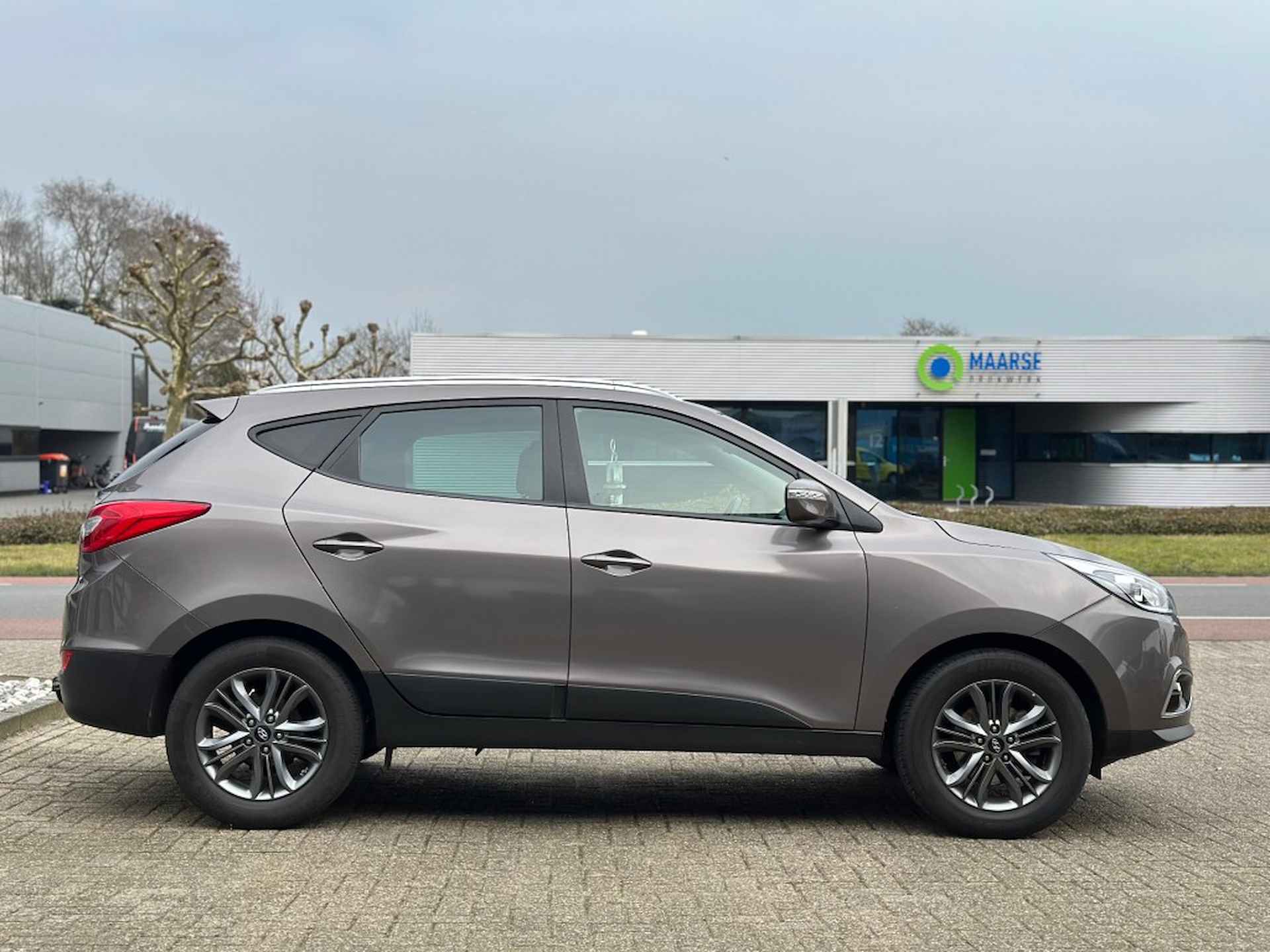 HYUNDAI Ix35 1.6I GDI i-catcher Goed onderhouden &#39;&#39; Trekhaak - Camera - PDC &#39; - 4/34