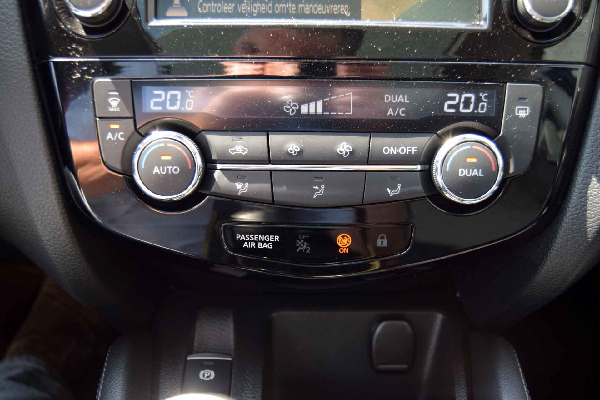 Nissan QASHQAI 1.3 DIG-T N-Connecta Design Panoramadak Navigatie - 26/39