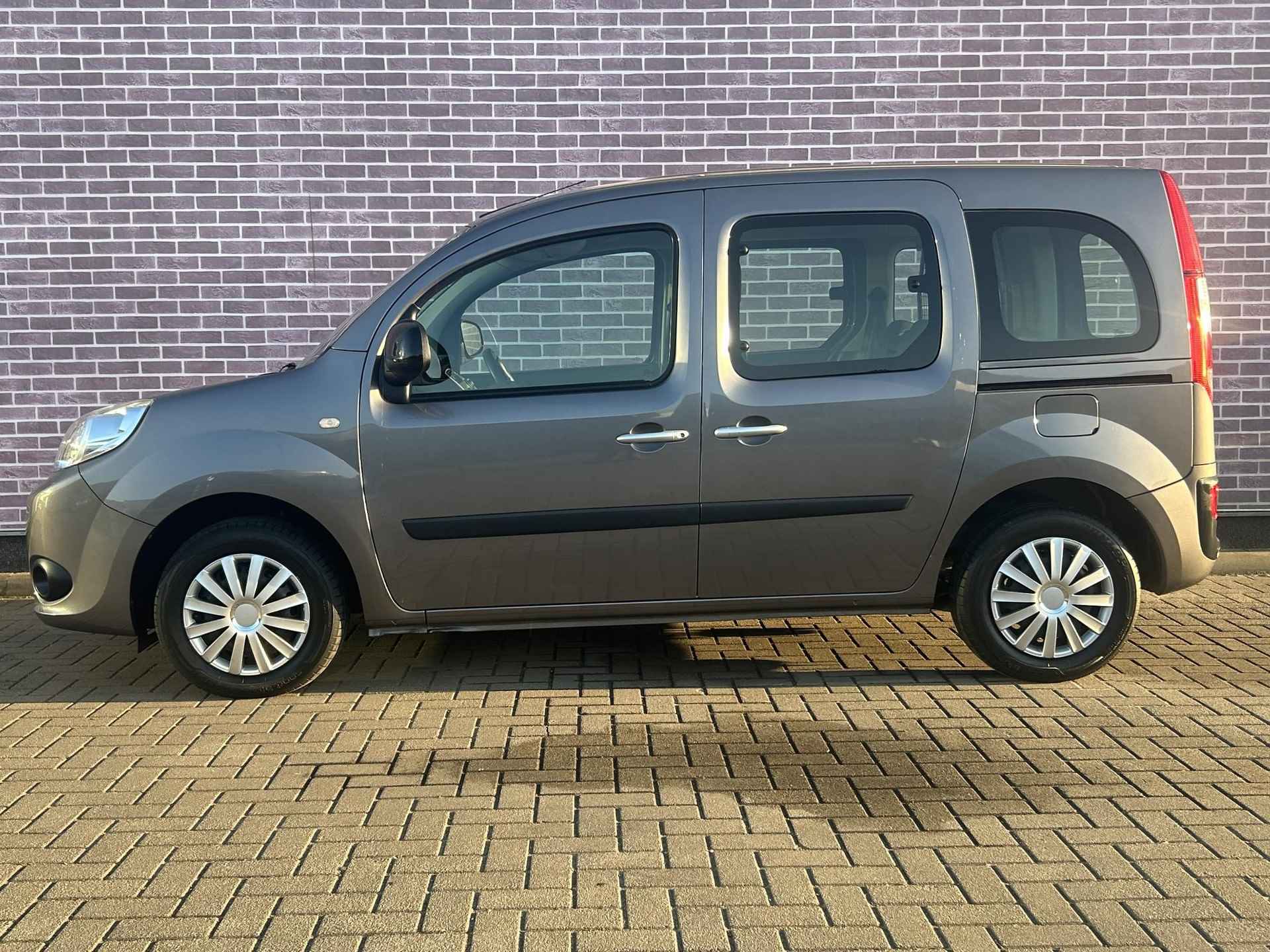 Renault Kangoo Family 1.2 TCe Limited Start&Stop | Cruise Control | Parkeersensoren | Airco | - 4/24