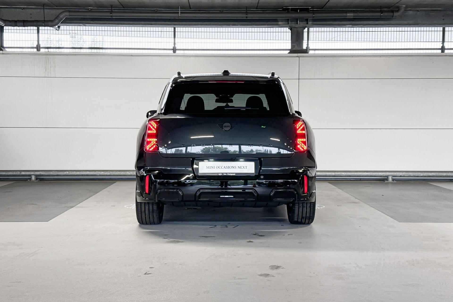 MINI Countryman Electric E John Cooper Works 66.5 kWh | Pakket L | Dak en spiegelkappen in Jetblack - 7/24