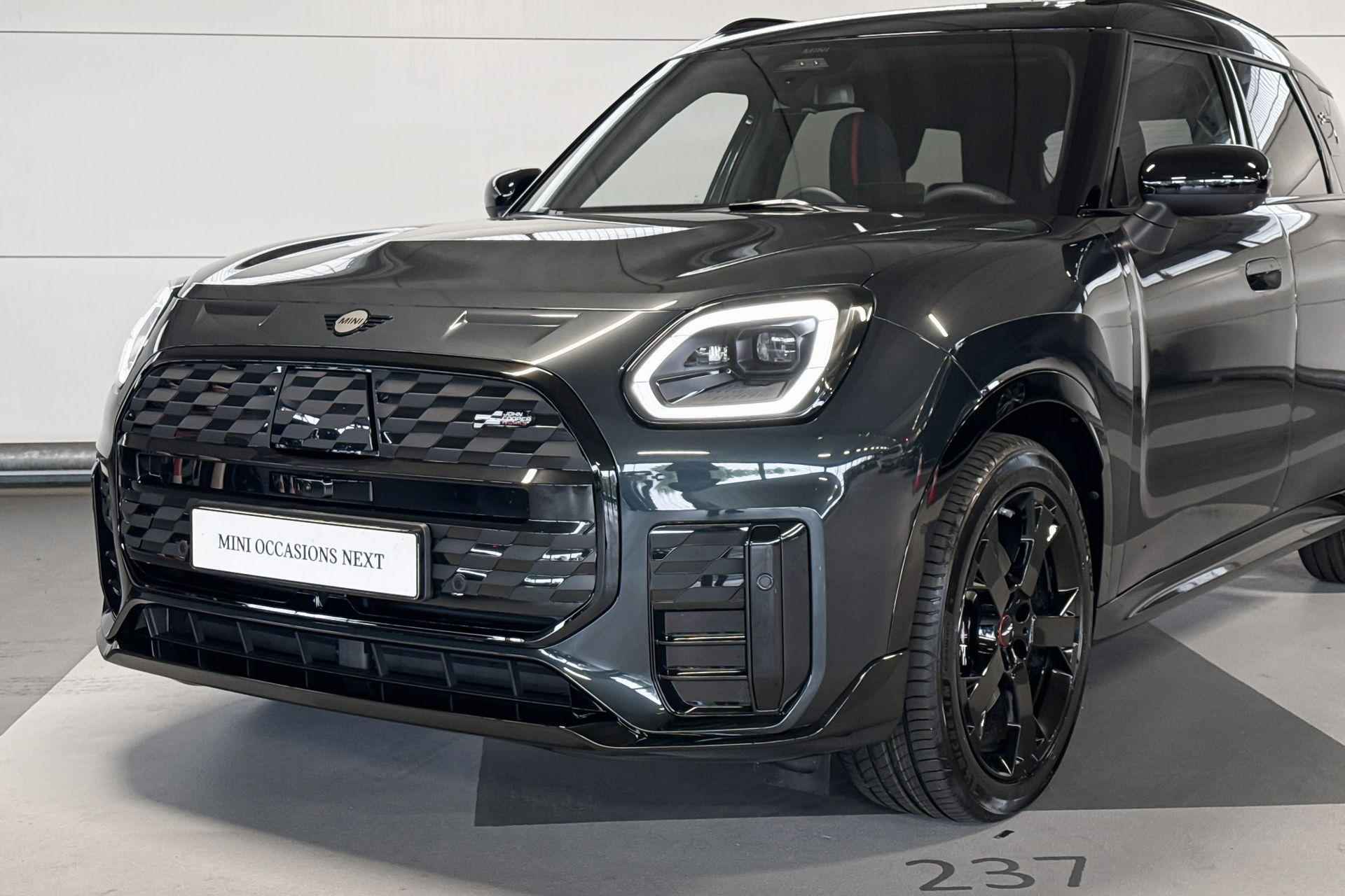 MINI Countryman Electric E John Cooper Works 66.5 kWh | Pakket L | Dak en spiegelkappen in Jetblack - 22/24