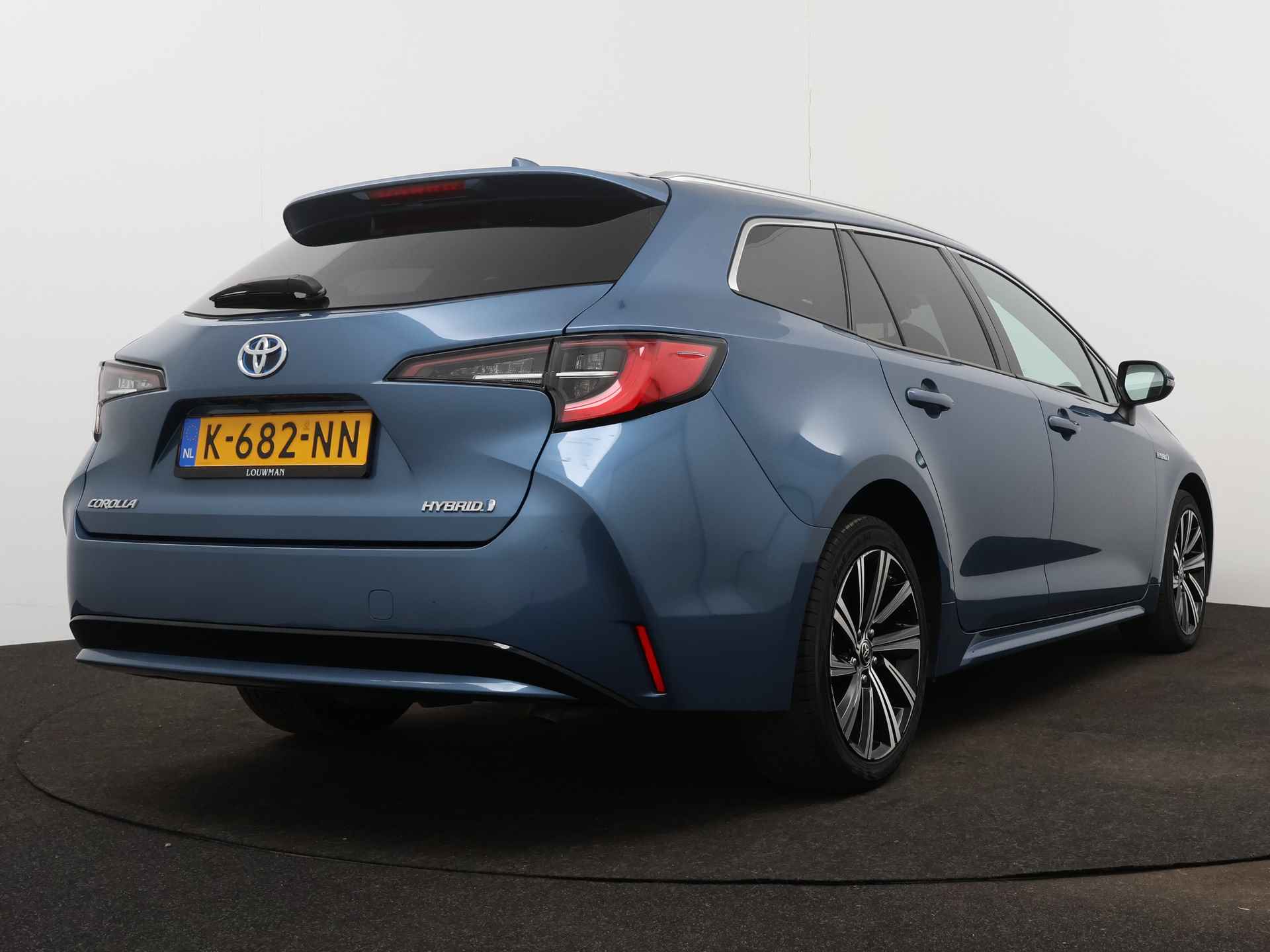 Toyota Corolla Touring Sports 1.8 Hybrid Dynamic | Adaptive Cruise Control | Road Sign Assist | LM velgen | Stoelverwarming | Draadloze telefoonalder | - 3/43