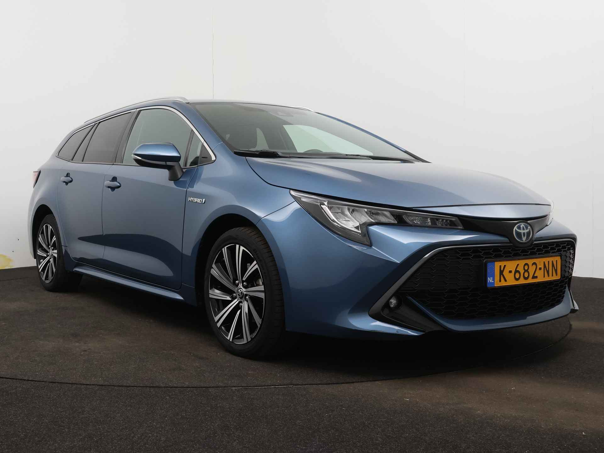 Toyota Corolla Touring Sports 1.8 Hybrid Dynamic | Adaptive Cruise Control | Road Sign Assist | LM velgen | Stoelverwarming | Draadloze telefoonalder | - 17/43