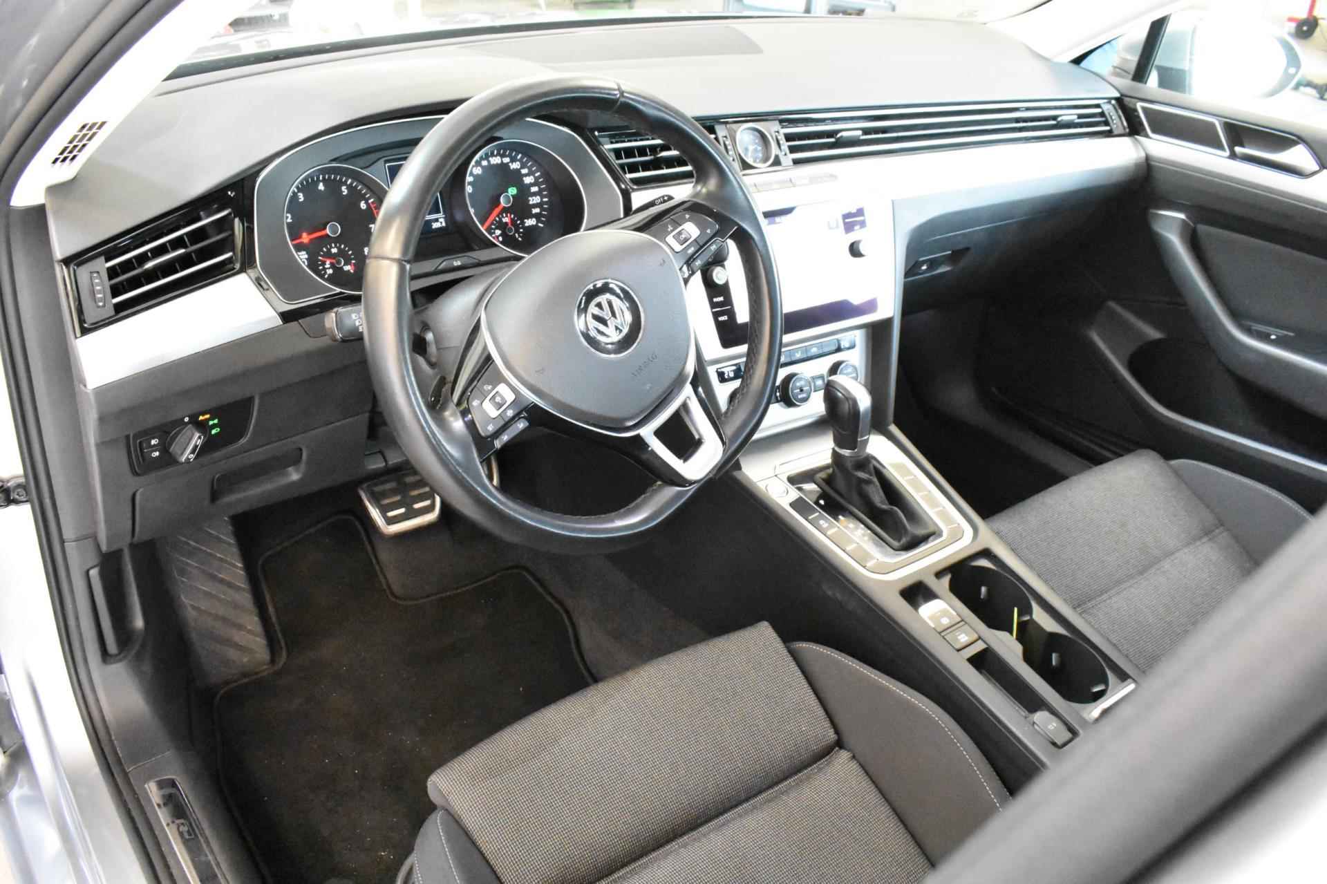 Volkswagen Passat Variant 1.5 TSI Comfortline Business - 19/40