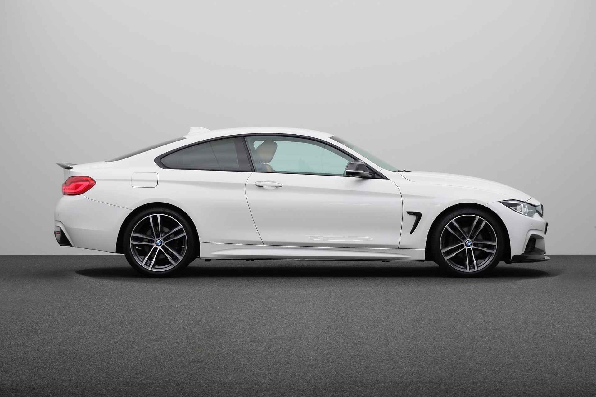 BMW 4 Serie Coupé 420i High Executive | Navigatiesysteem Professional | Stoelverwarming | HIFI | PDC | - 10/22