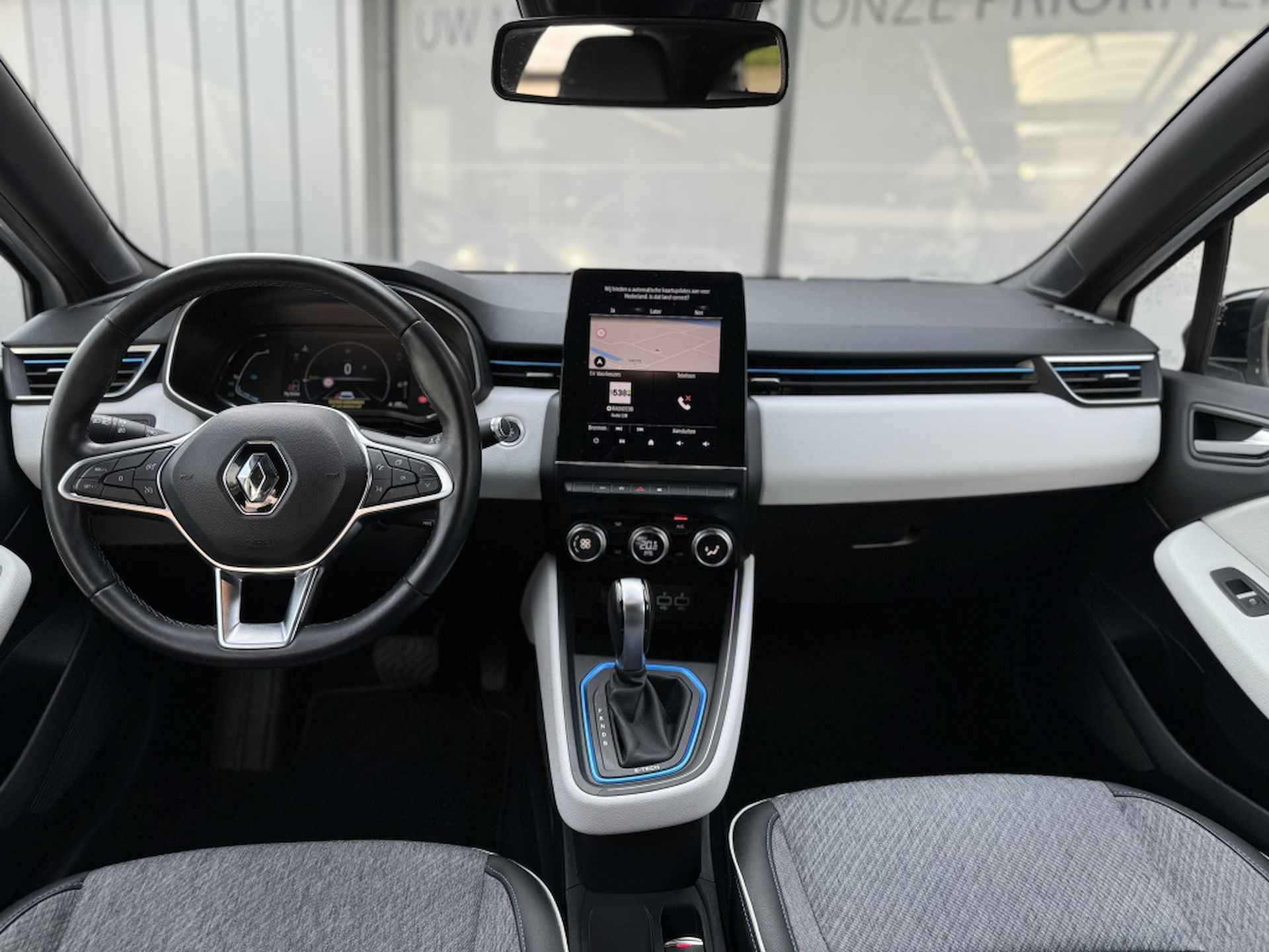 Renault Clio 1.6 ET H 140 E-TECH - 9/15