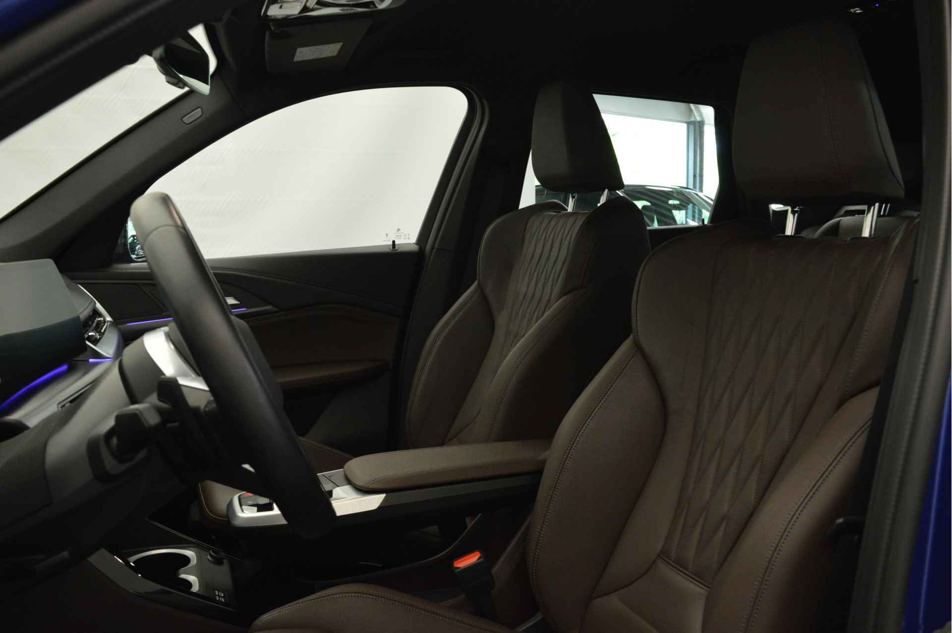 BMW X1 xDrive30e High Executive M Sport Automaat / Sportstoelen / Stoelverwarming /  Adaptief M Onderstel / Adaptieve LED / Head-Up / Live Cockpit Professional / Parking Assistant Plus - 5/22