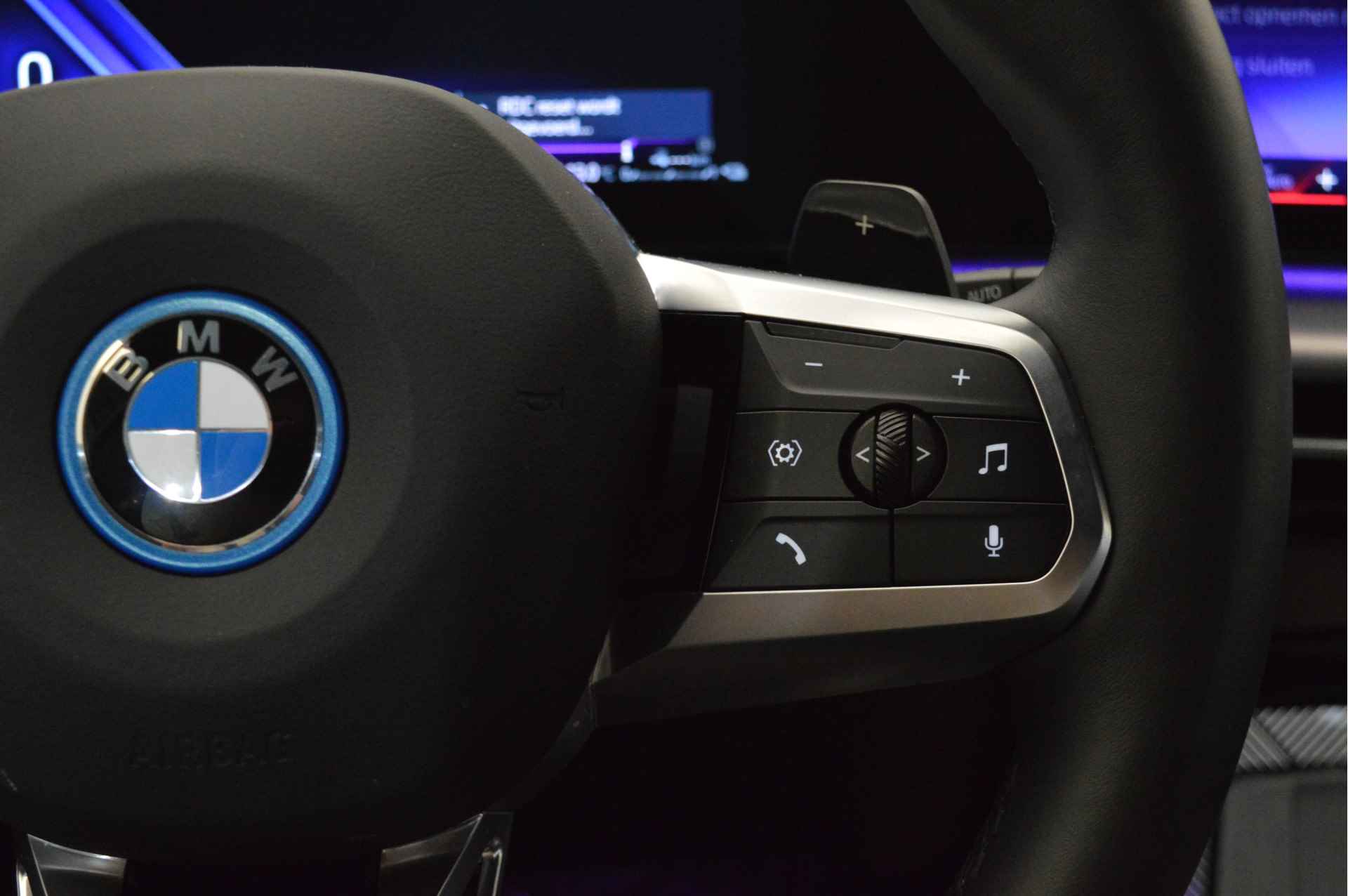 BMW X1 xDrive30e High Executive M Sport Automaat / Sportstoelen / Stoelverwarming /  Adaptief M Onderstel / Adaptieve LED / Head-Up / Live Cockpit Professional / Parking Assistant Plus - 11/22