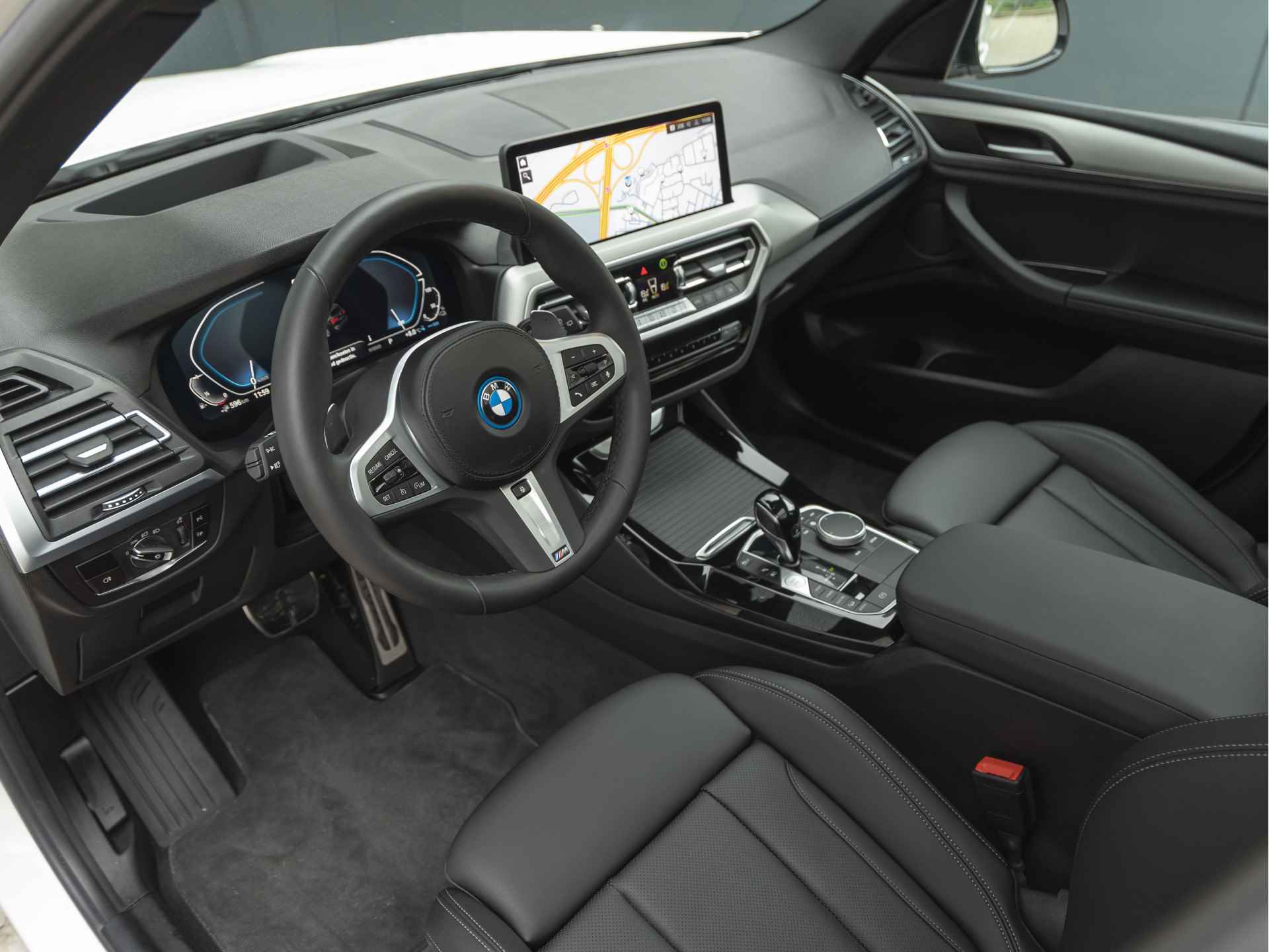 BMW X3 xDrive30e M-Sport - Pano - Trekhaak - Memoryzetel - Head-up - Stuurwiel verwarmd - 14/37