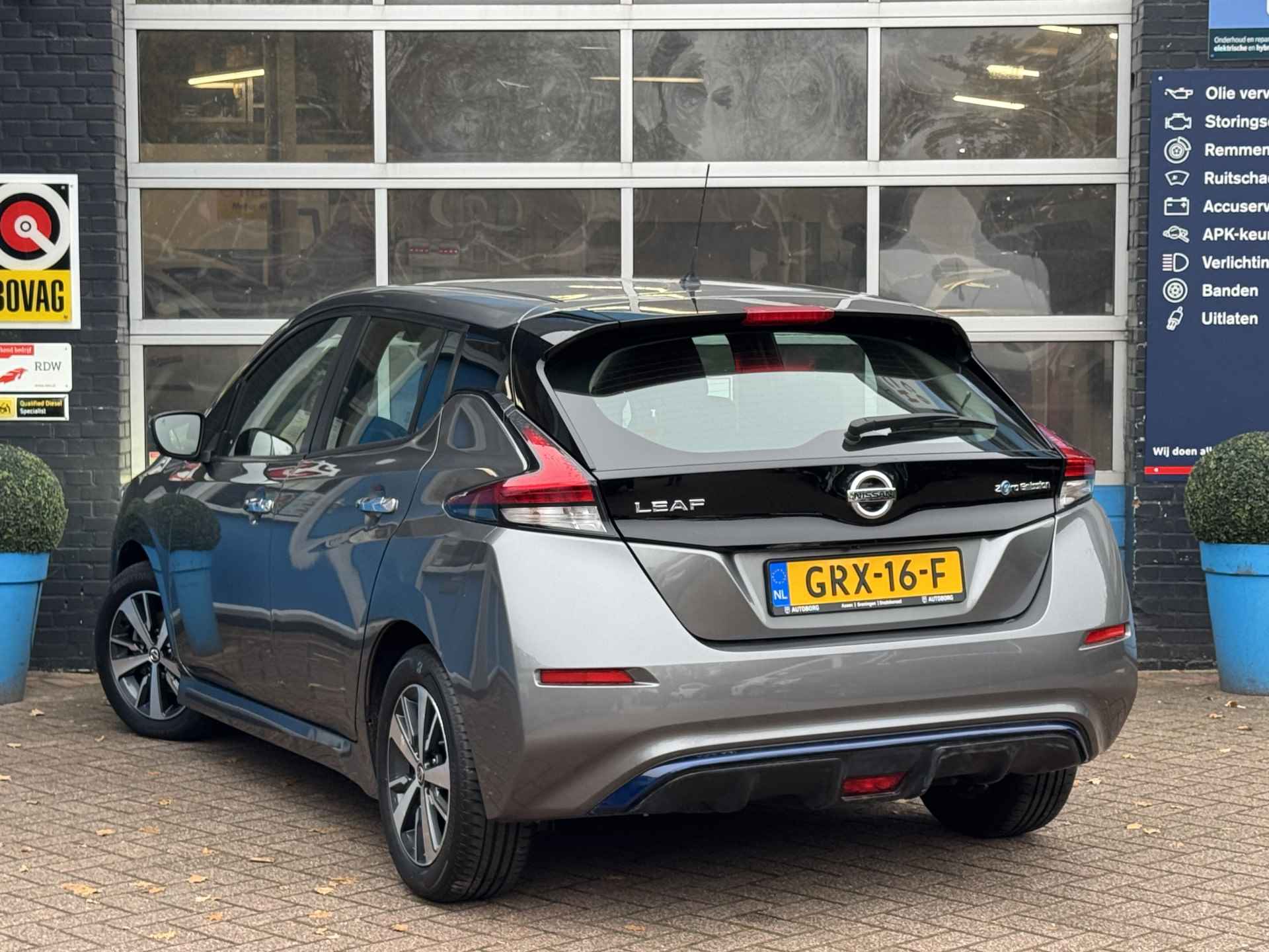 Nissan LEAF *INCLUSIEF LAADPAAL* Acenta 40 kWh | Navigatie | Cruise Control Adaptief | Warmtepomp | Rijklaar + 12 Maand BOVAG Garantie - 41/45