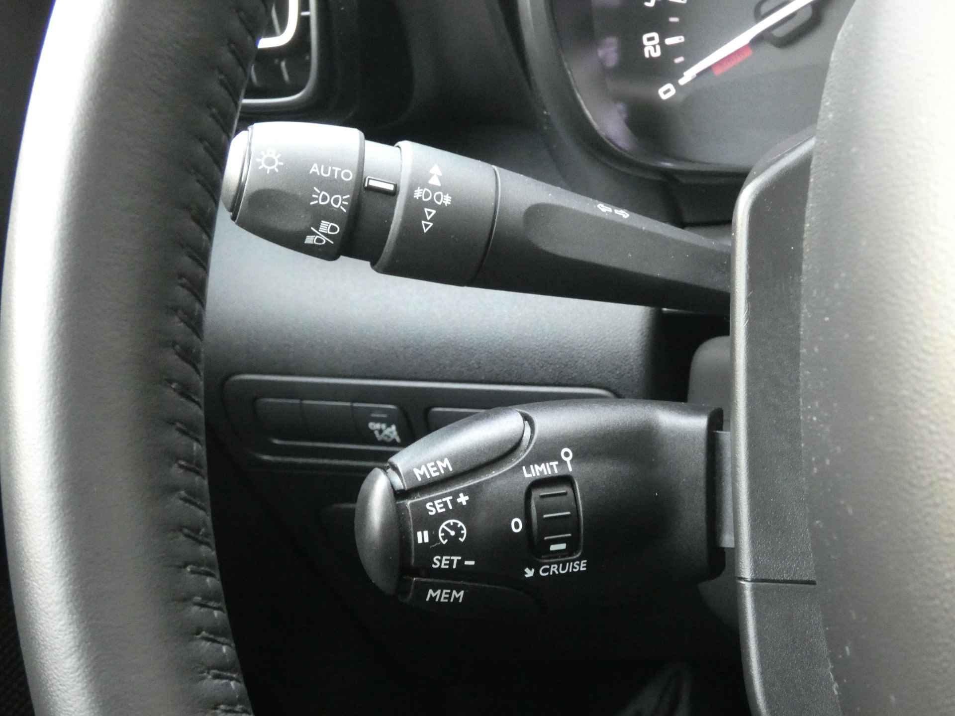 Citroën C3 Aircross 1.2 110PK Business ! Apple Carplay | Android Auto | Parkeerhulp | Stoelverwarming ! - 17/29