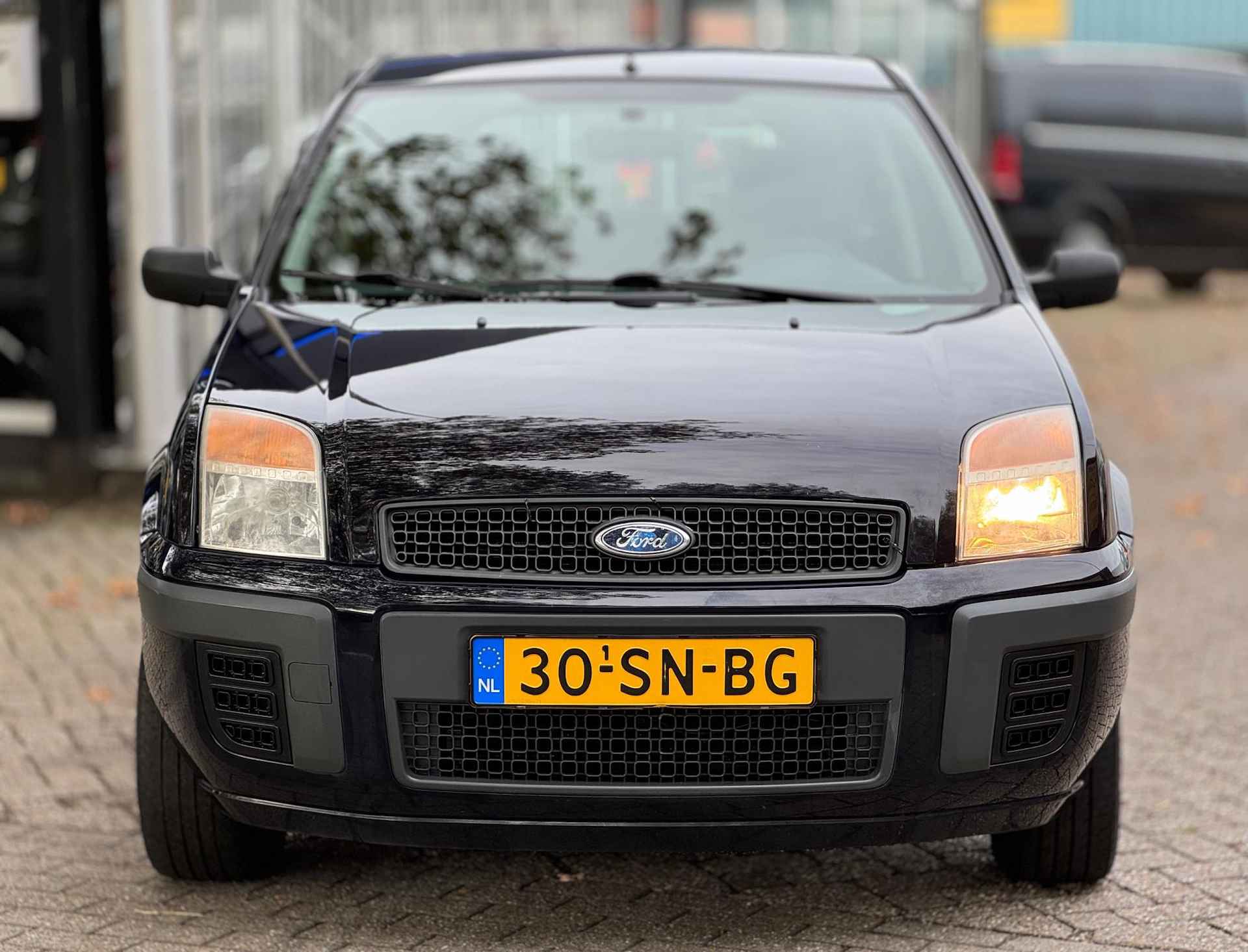 Ford Fusion 1.4- Comfort|Airco|Elek.ramen|A-merk banden|APK|5deurs - 2/34