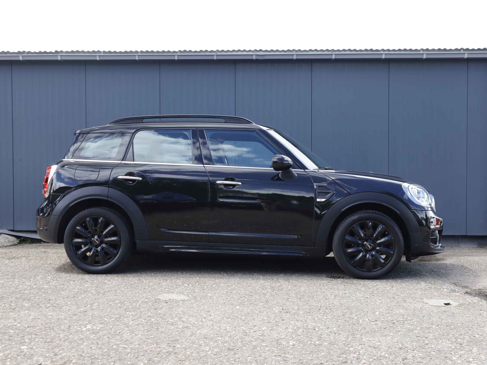 MINI Countryman 1.5 Cooper Chili (136PK) 1e Eig, Mini-Dealer-Onderh, 12-Mnd-BOVAG, NL-Auto, Navigatie/Apple-Carplay/Android-Auto, Cruisecontrol, DAB, Parkeersensoren, Lm-Velgen-17Inch, Sportstoelen, Zwart-Hemelbekleding, Privacy-Glas - 5/39