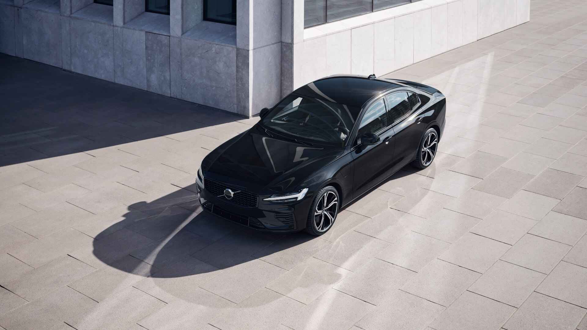 Volvo S60 Recharge T6 AWD Ultimate Dark | Direct uit voorraad leverbaar - 3/15